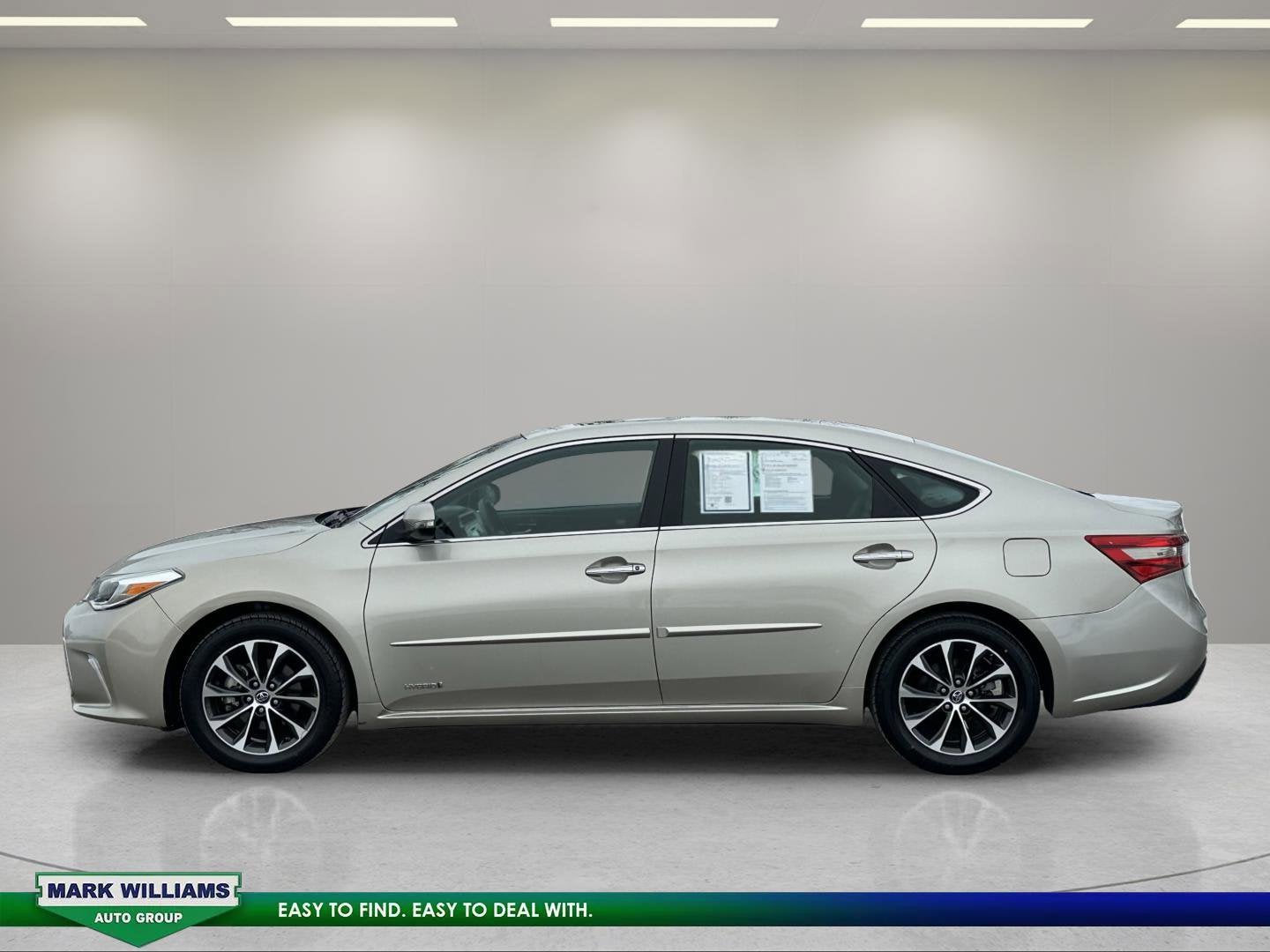 2018 Toyota Avalon Hybrid XLE Premium