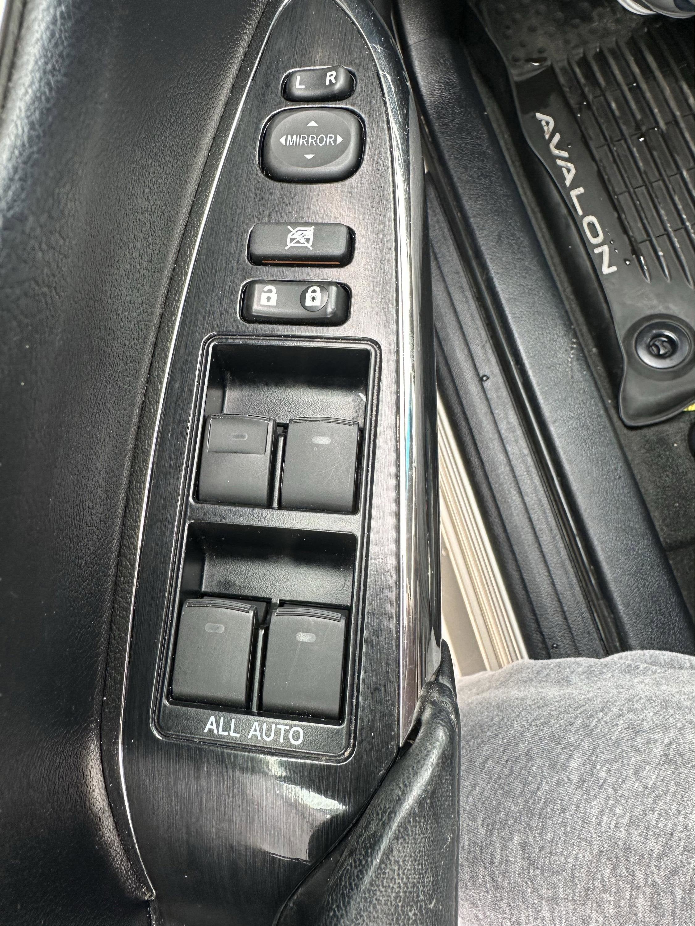 2018 Toyota Avalon Hybrid XLE Premium