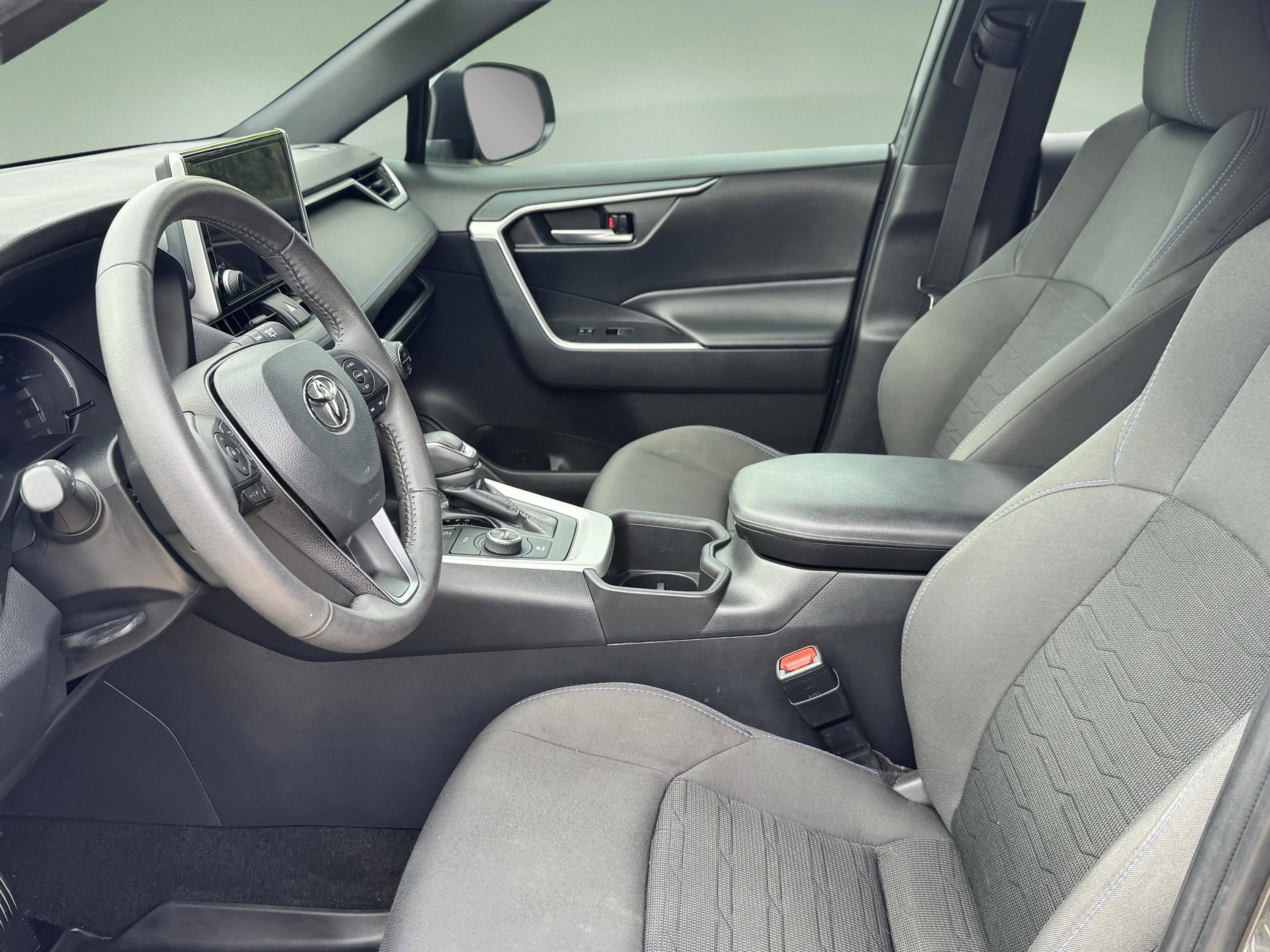 2023 Toyota RAV4 Hybrid SE