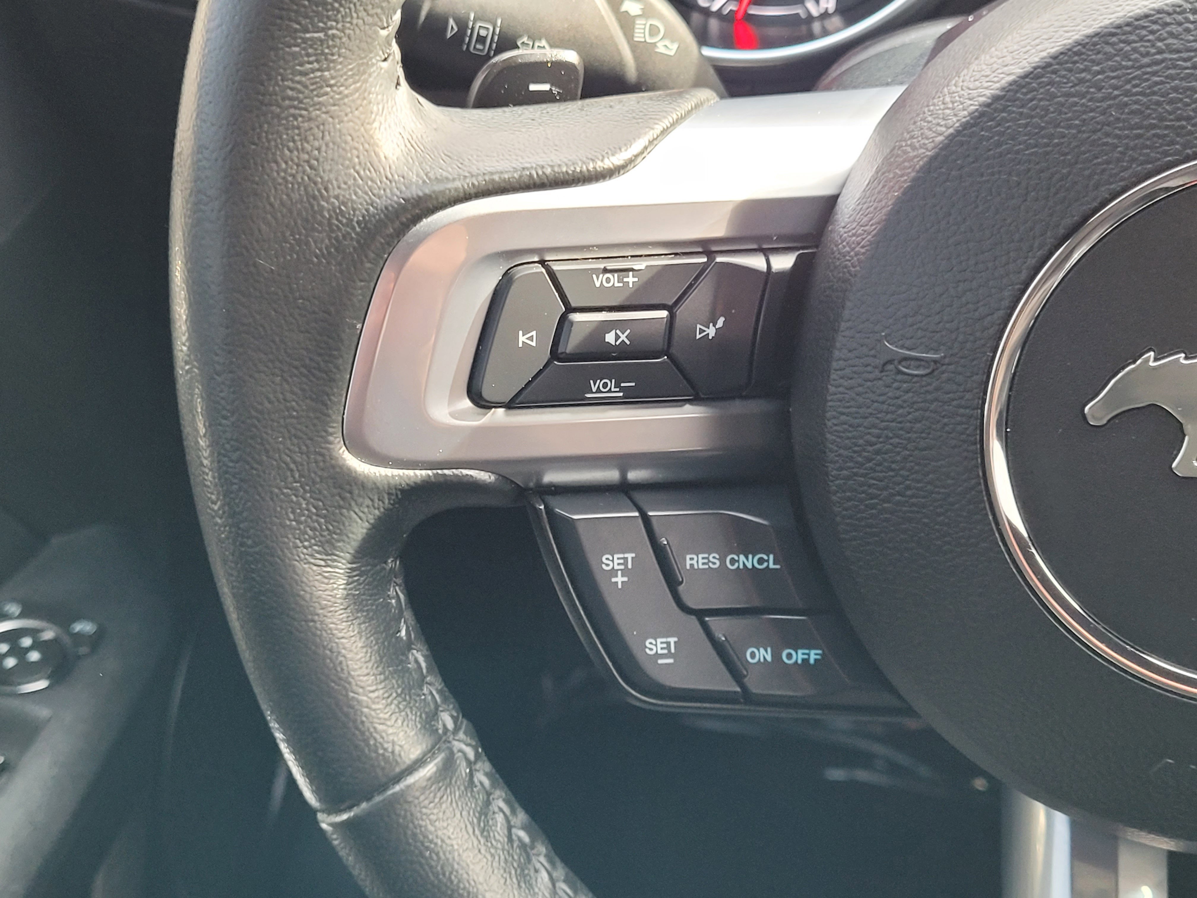 2021 Ford Mustang EcoBoost