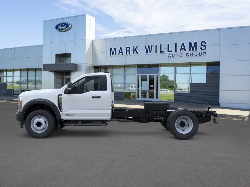 2025 Ford F-600SD XL