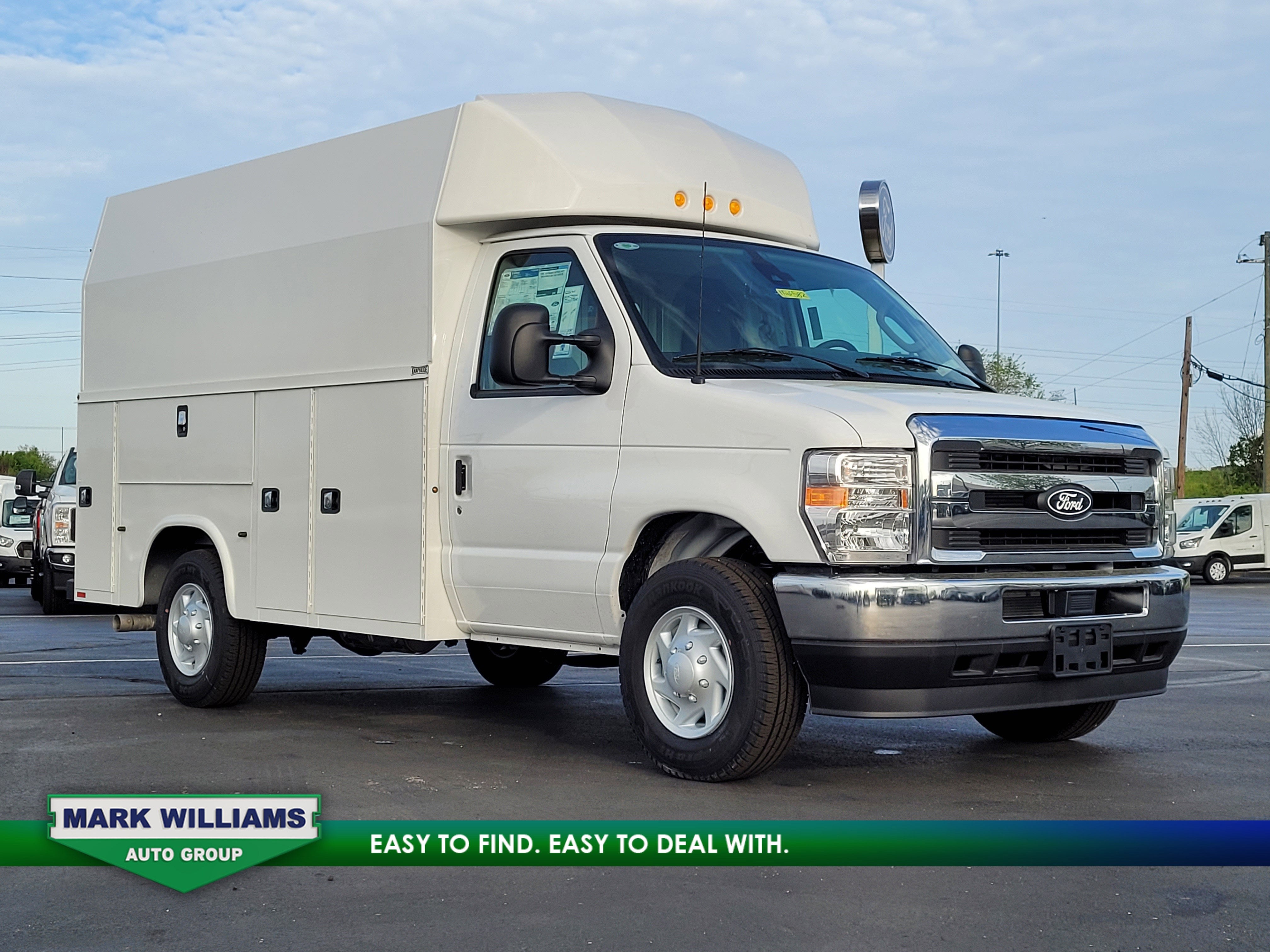 2026 Ford E-350SD Base Cutaway
