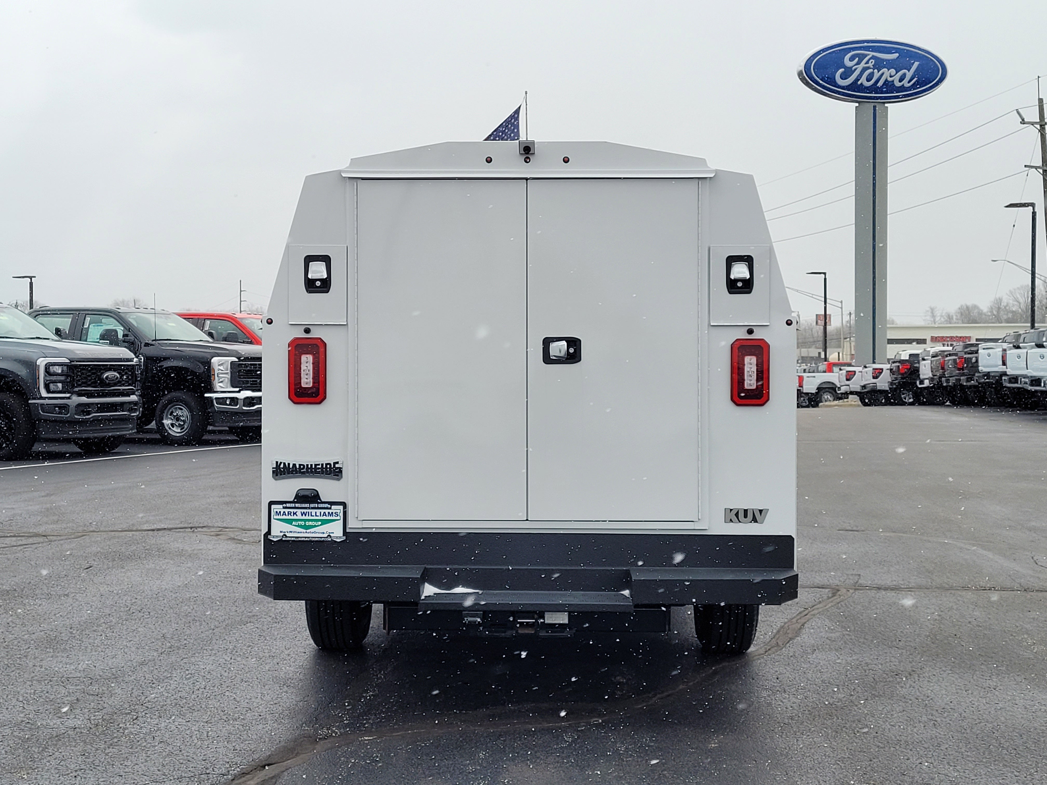 2026 Ford E-350SD Base Cutaway