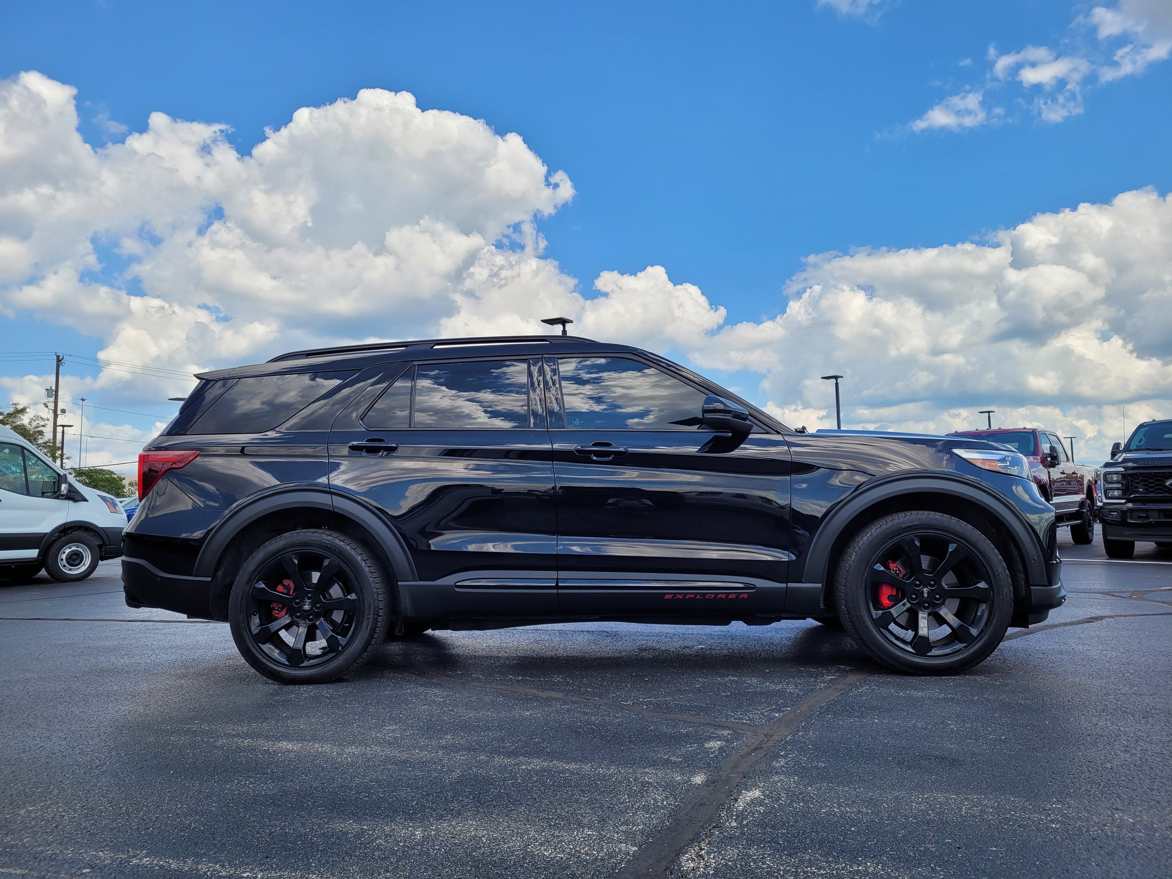 2023 Ford Explorer ST