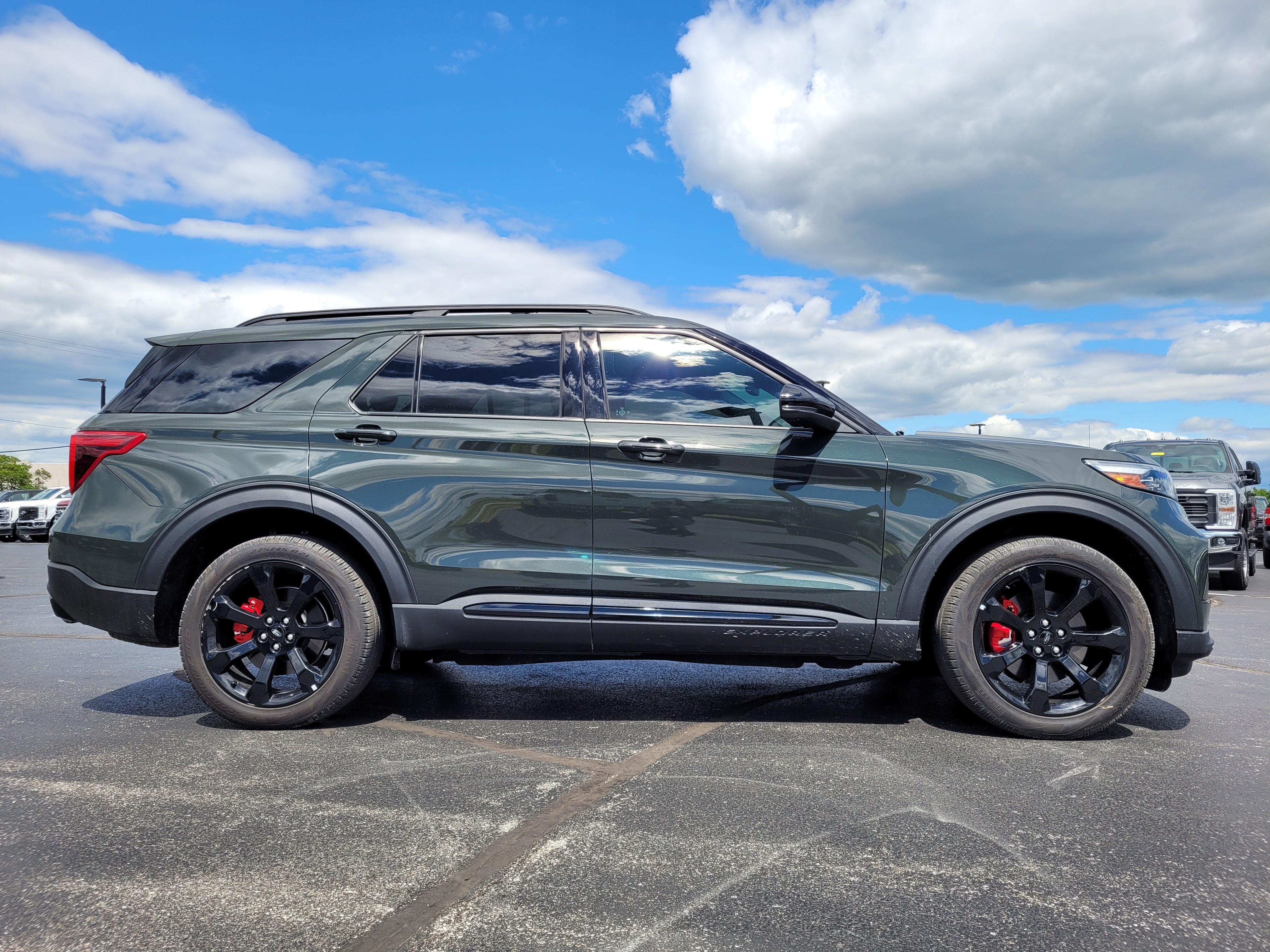 2023 Ford Explorer ST