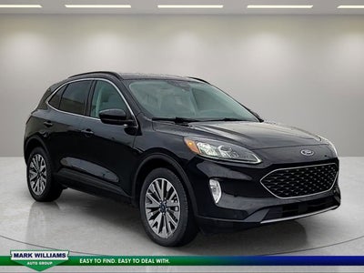 2022 Ford Escape Hybrid Titanium