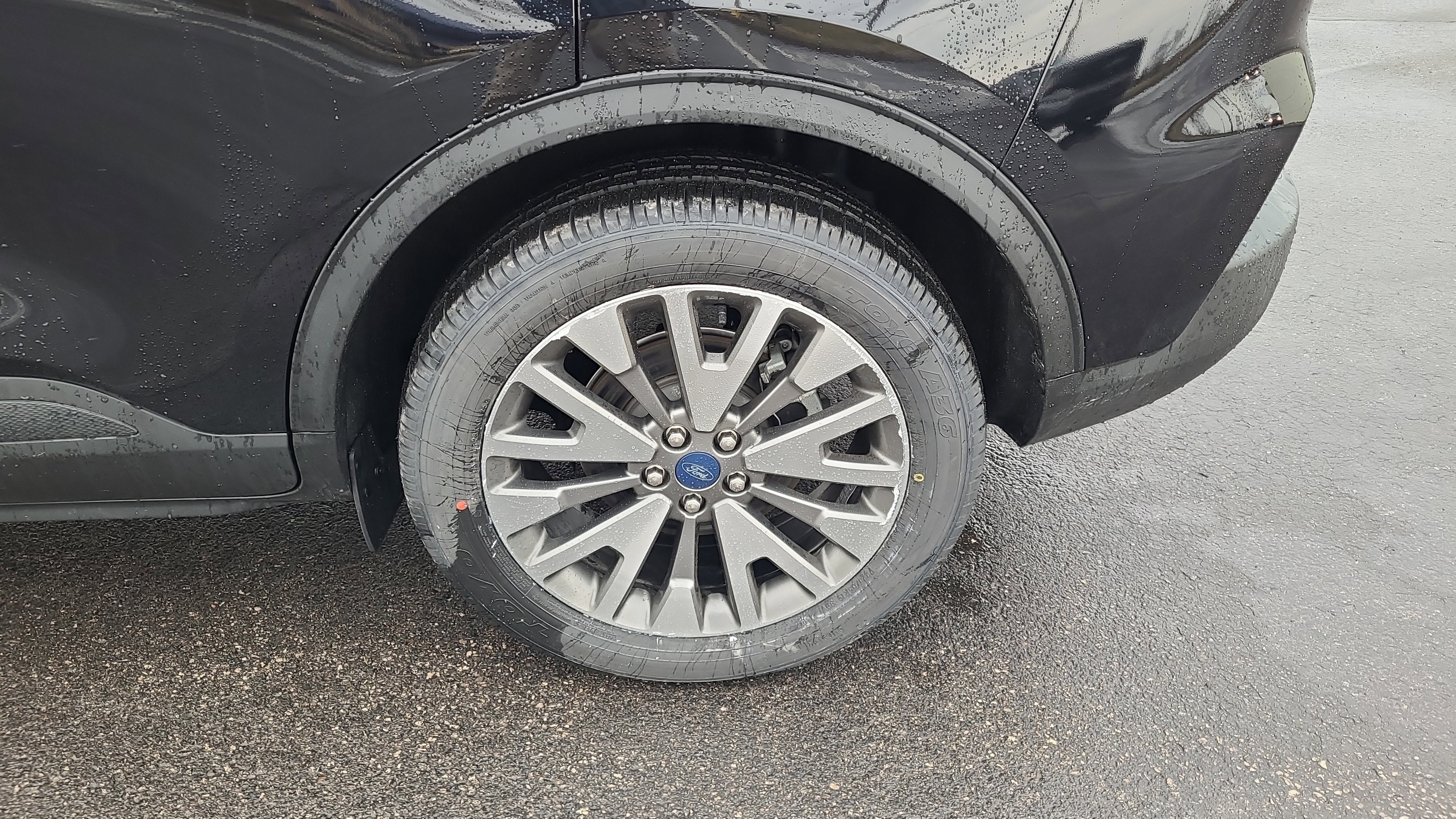 2022 Ford Escape Hybrid Titanium