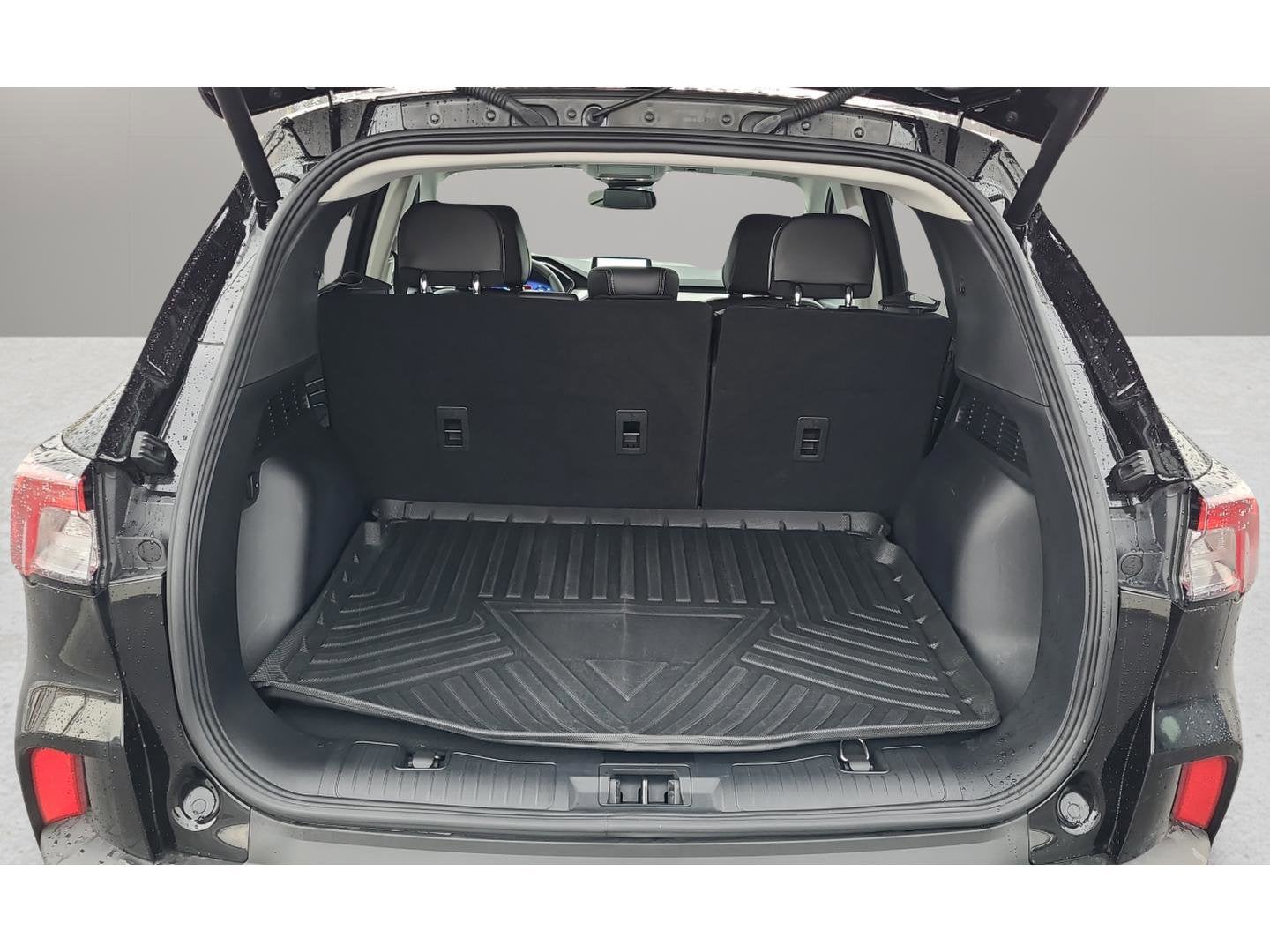 2022 Ford Escape Hybrid Titanium