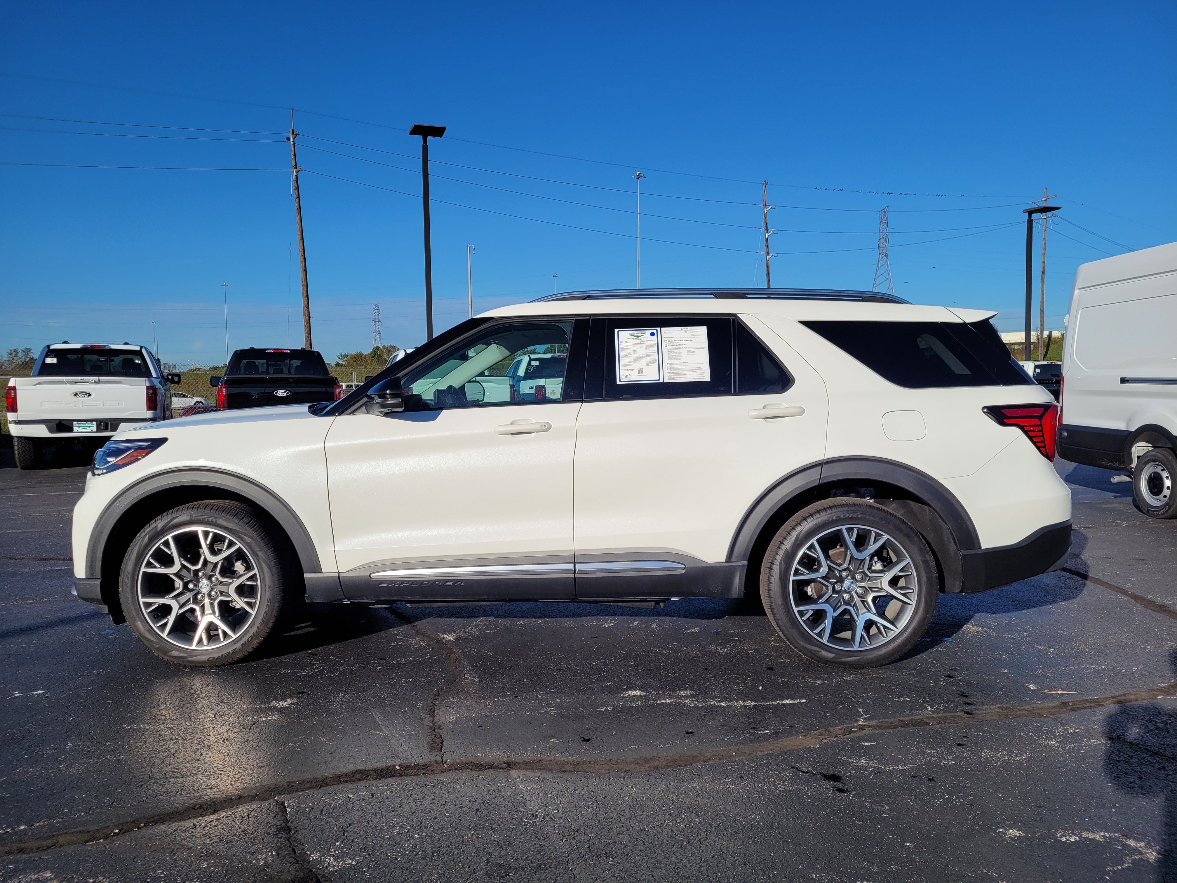2025 Ford Explorer Platinum
