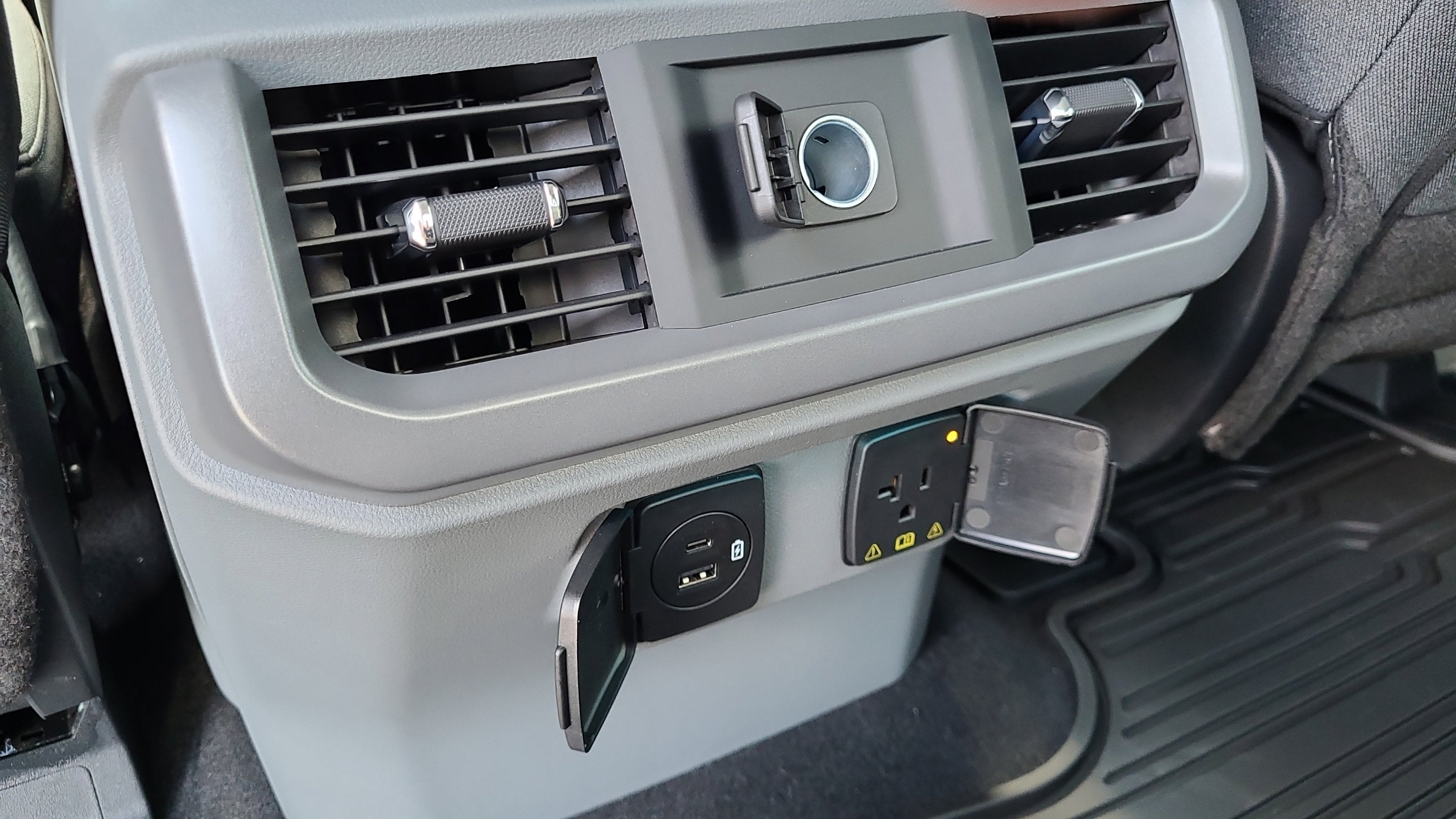 2023 Ford F-150 Lightning XLT