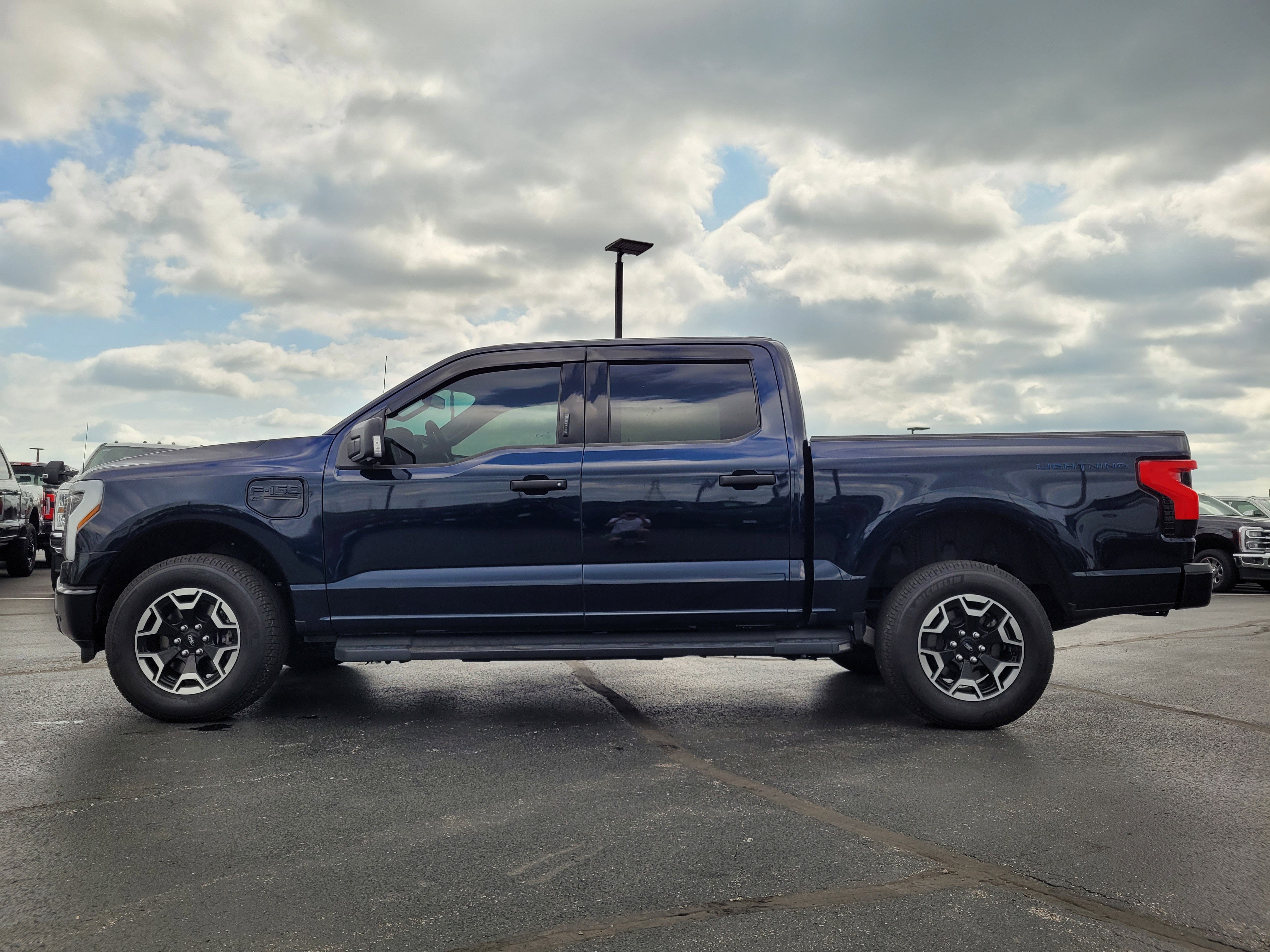 2023 Ford F-150 Lightning XLT