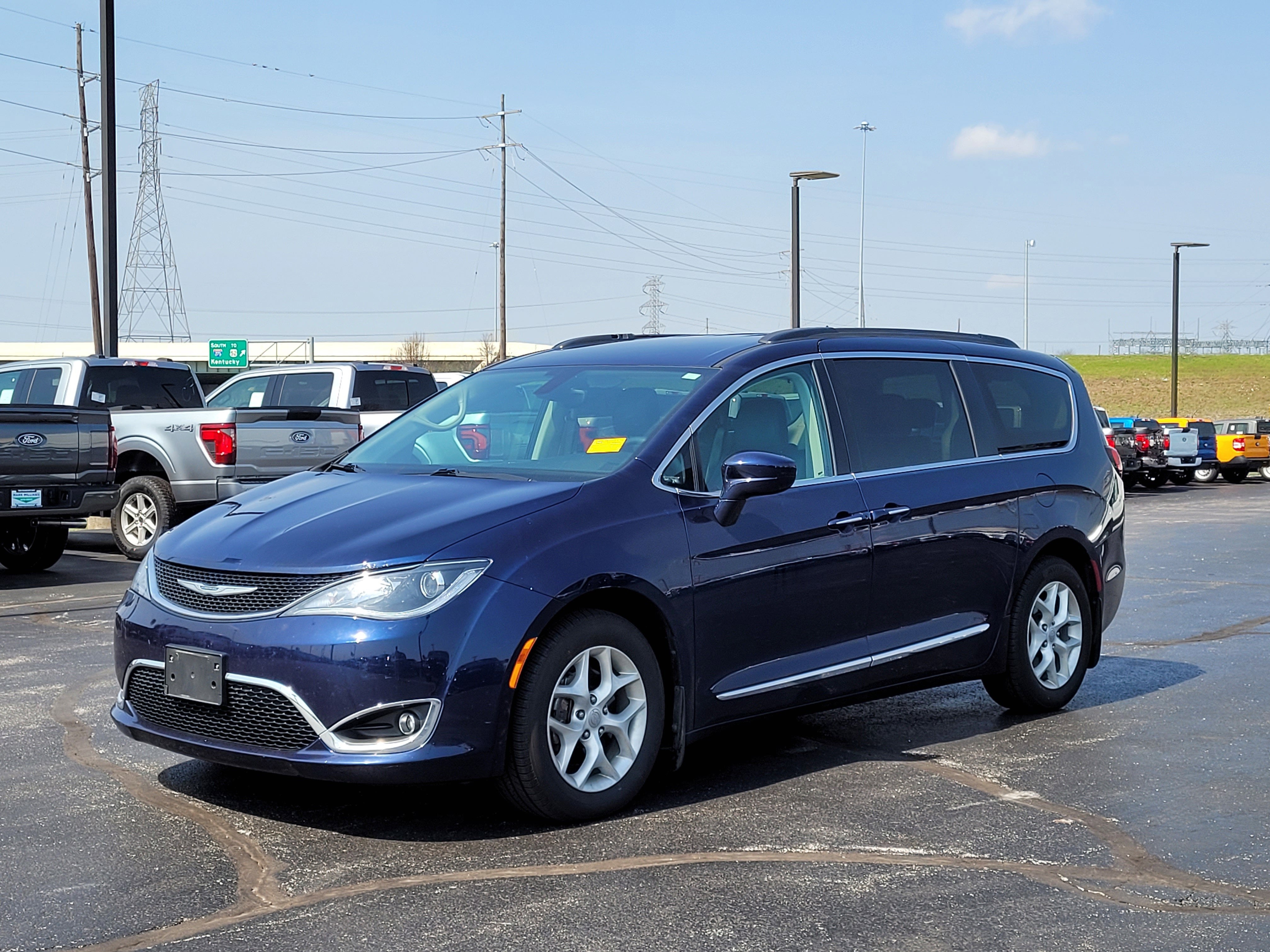 2017 Chrysler Pacifica Touring L