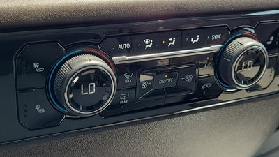 2024 Chevrolet Silverado 1500 LT LT1