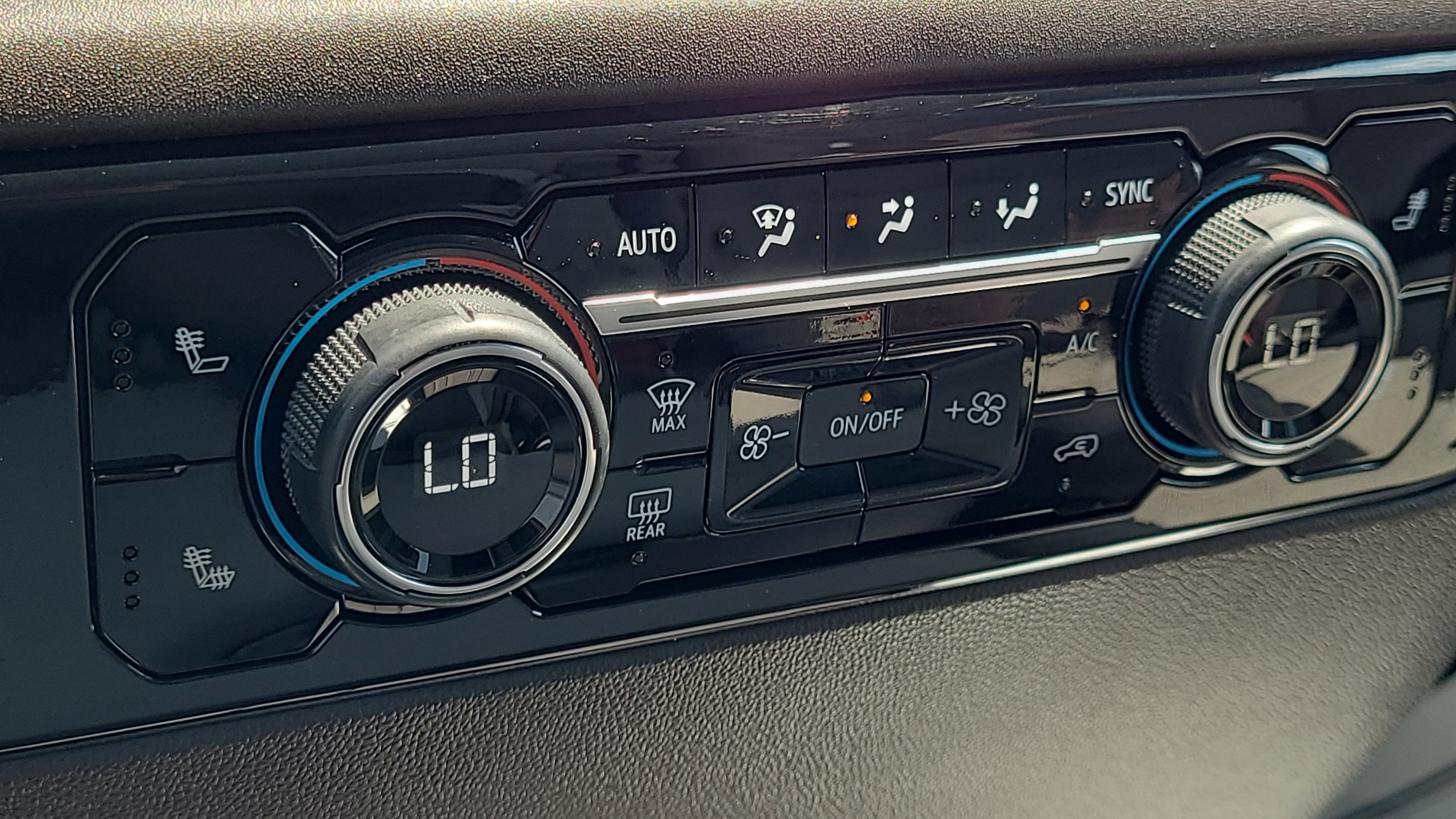 2024 Chevrolet Silverado 1500 LT LT1