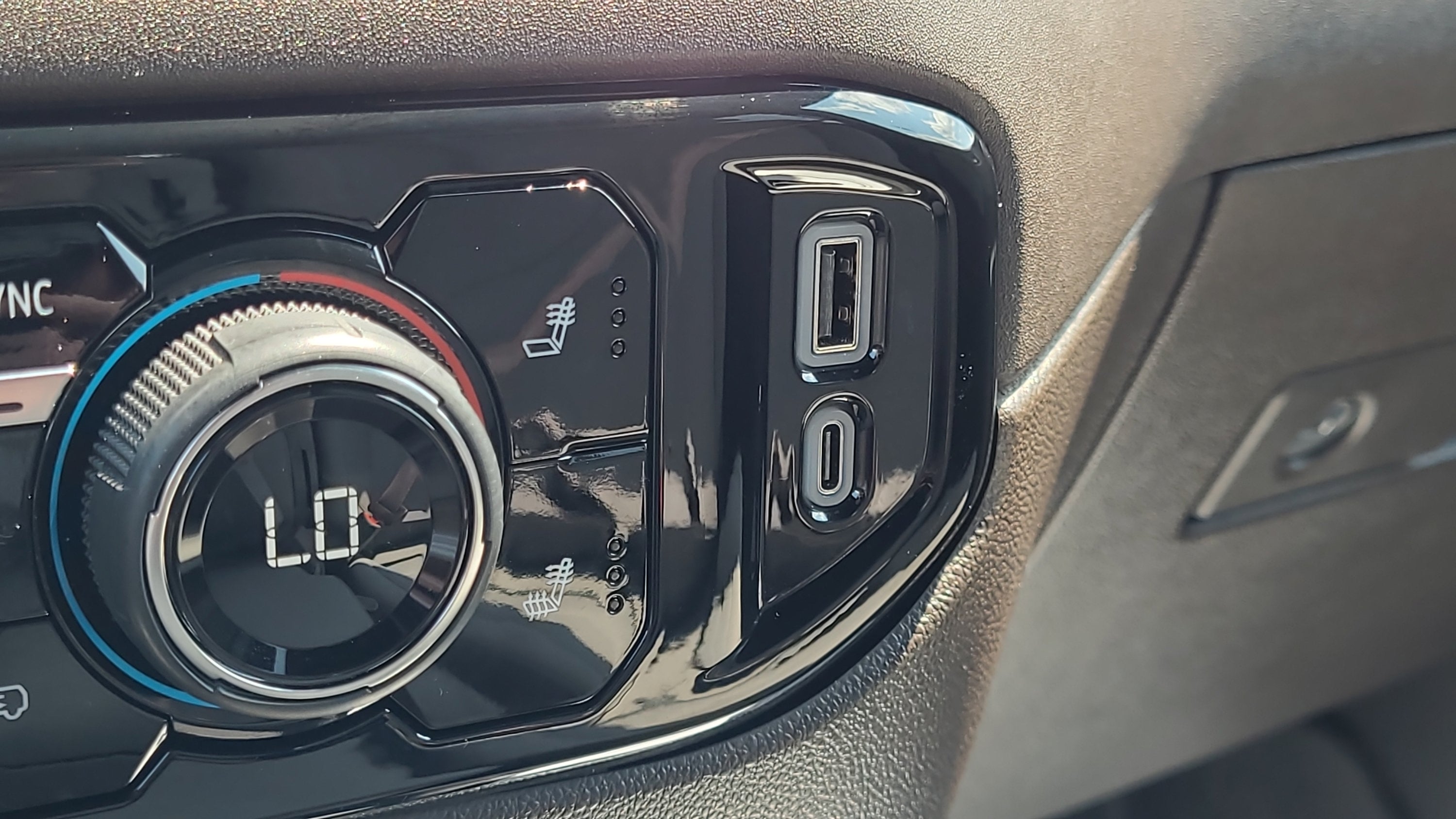 2024 Chevrolet Silverado 1500 LT LT1