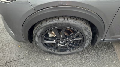 2022 Nissan Kicks SR