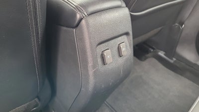 2022 Nissan Kicks SR