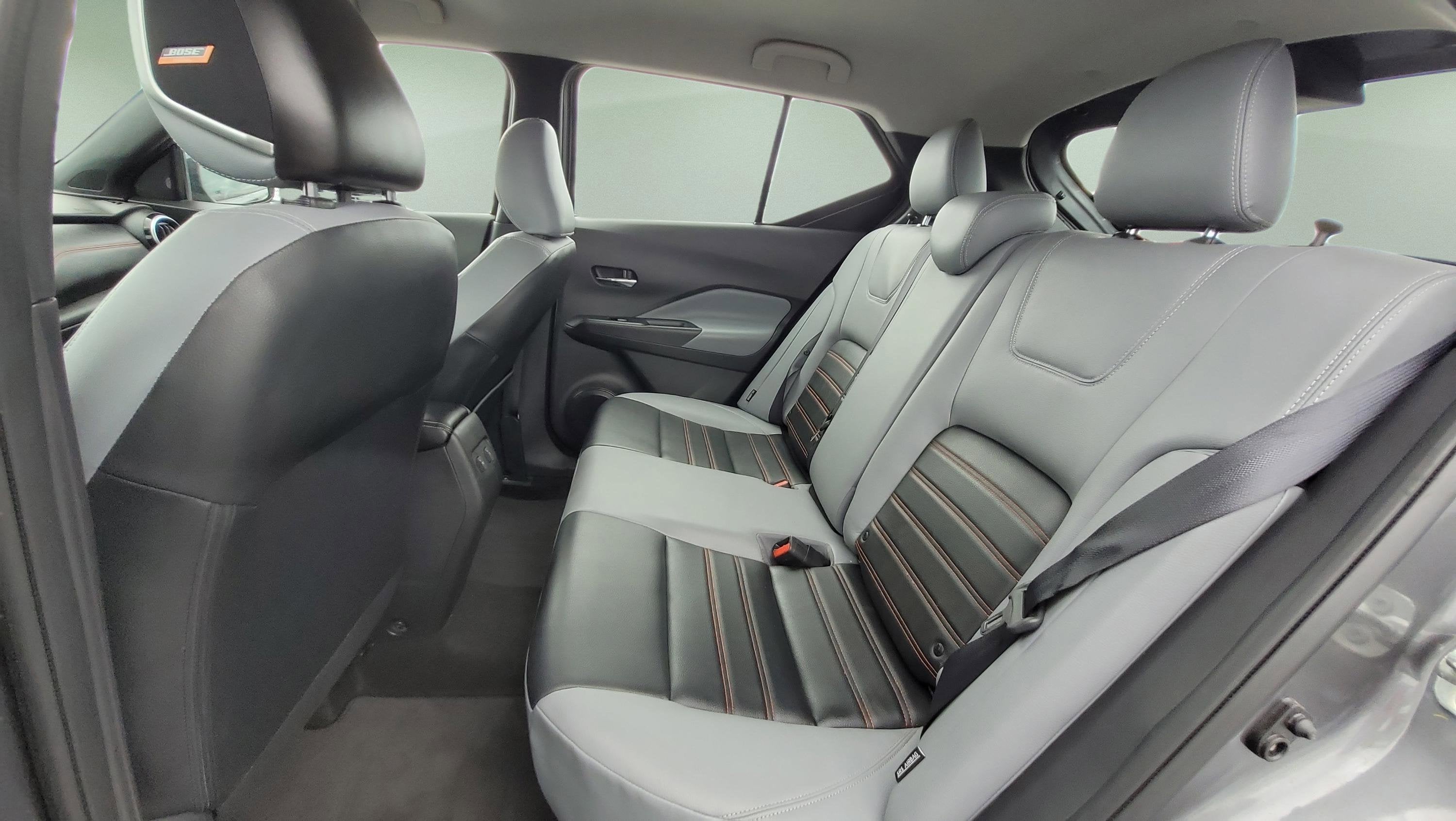 2022 Nissan Kicks SR