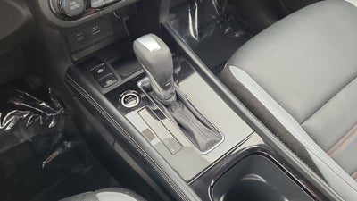 2022 Nissan Kicks SR