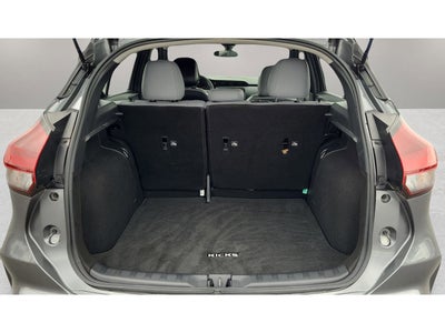 2022 Nissan Kicks SR