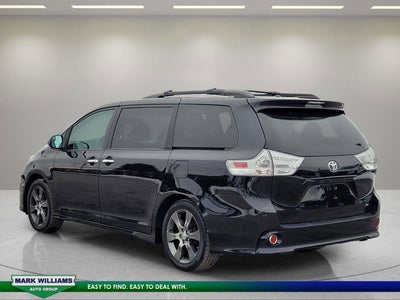 2015 Toyota Sienna SE 8 Passenger
