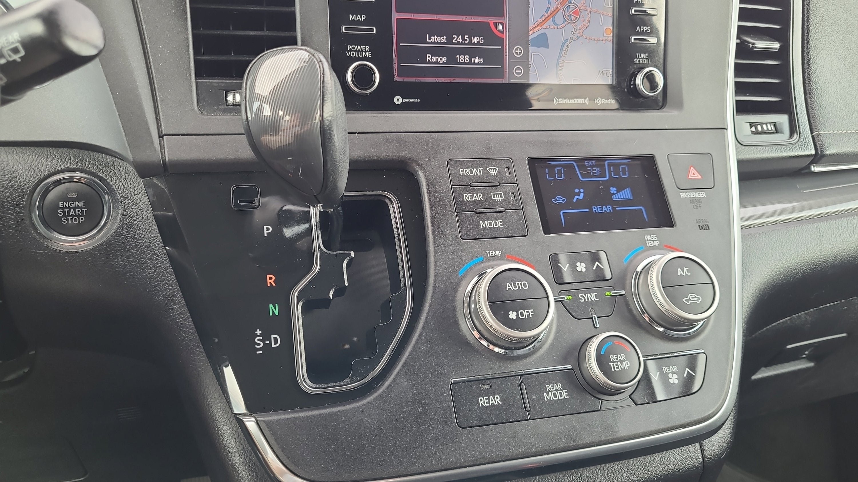 2018 Toyota Sienna SE 8 Passenger