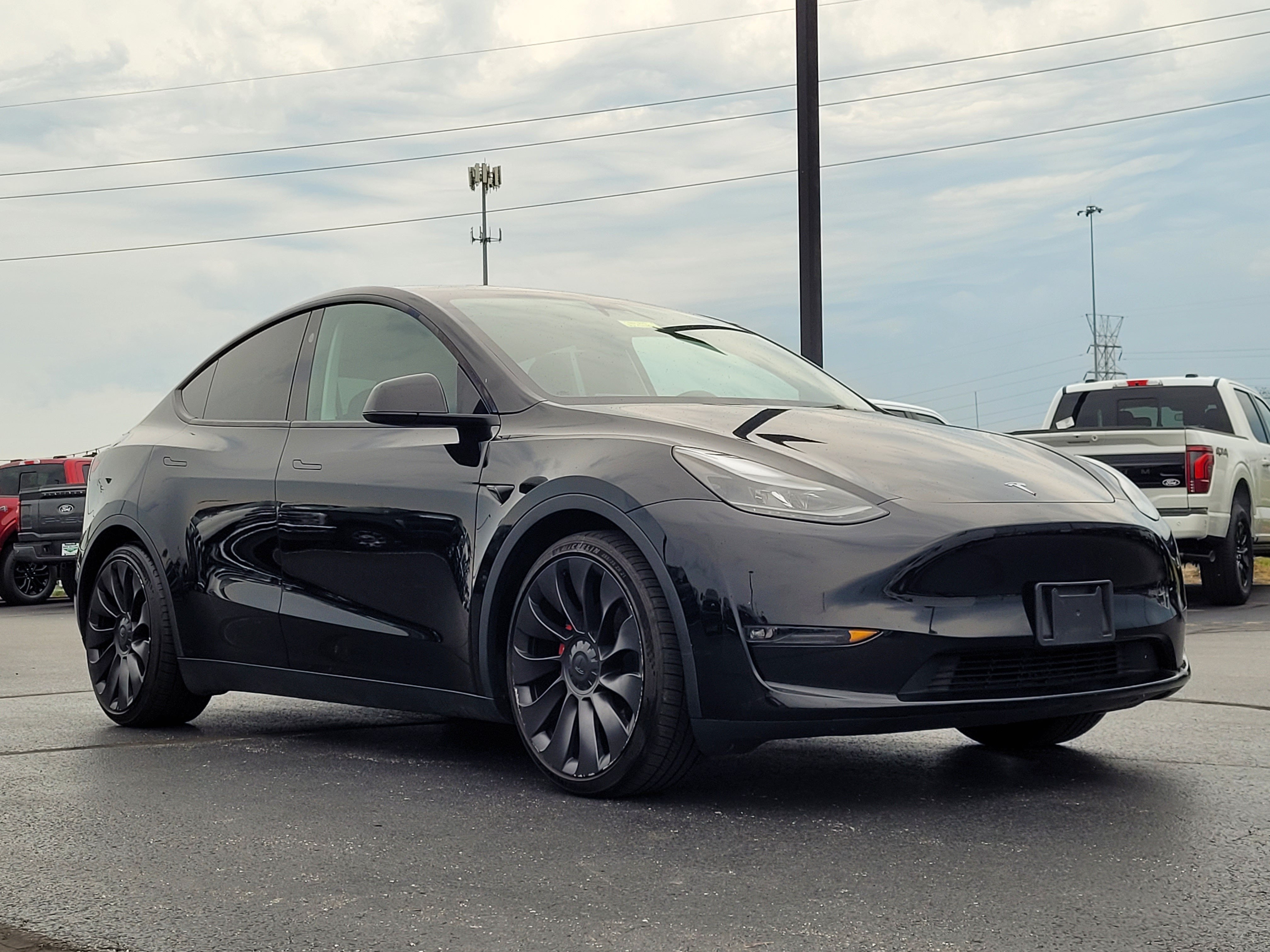 2023 Tesla Model Y Performance