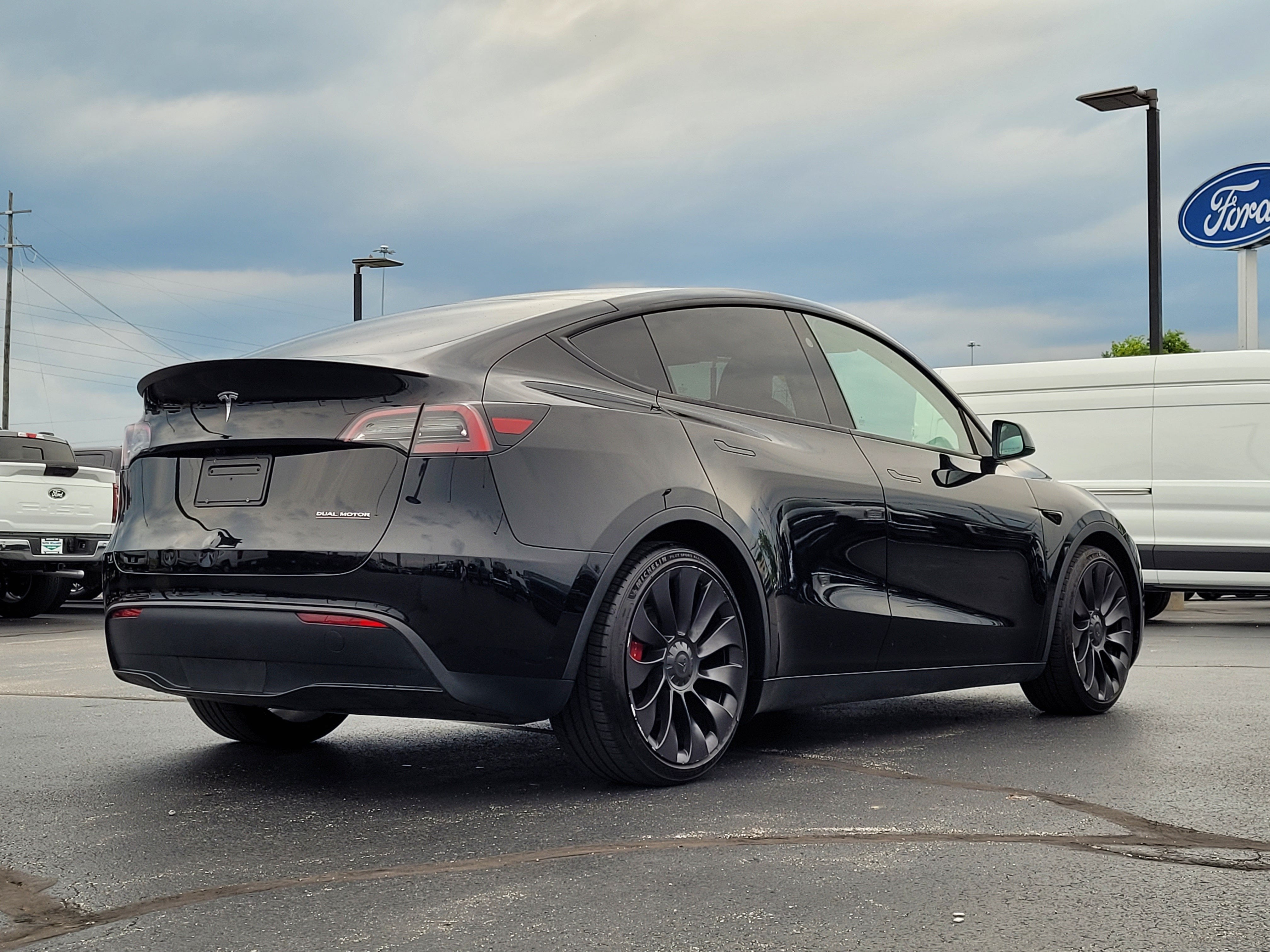 2023 Tesla Model Y Performance