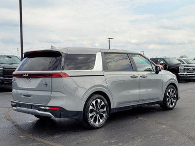 2024 Kia Carnival EX