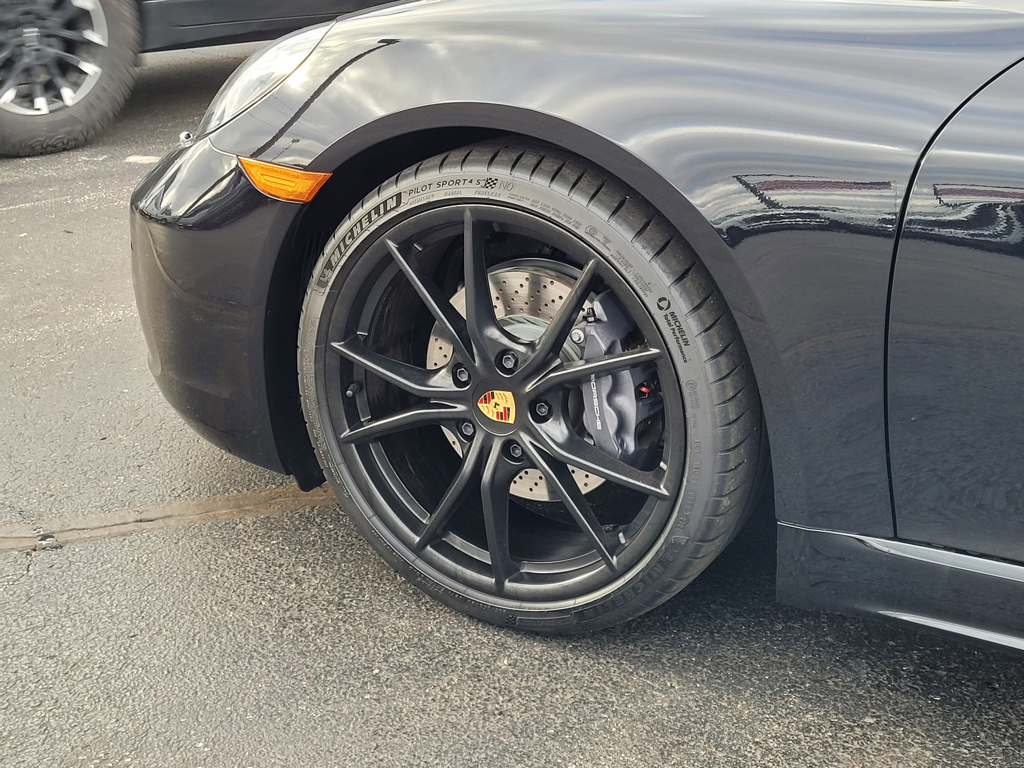 2025 Porsche 718 Cayman Base