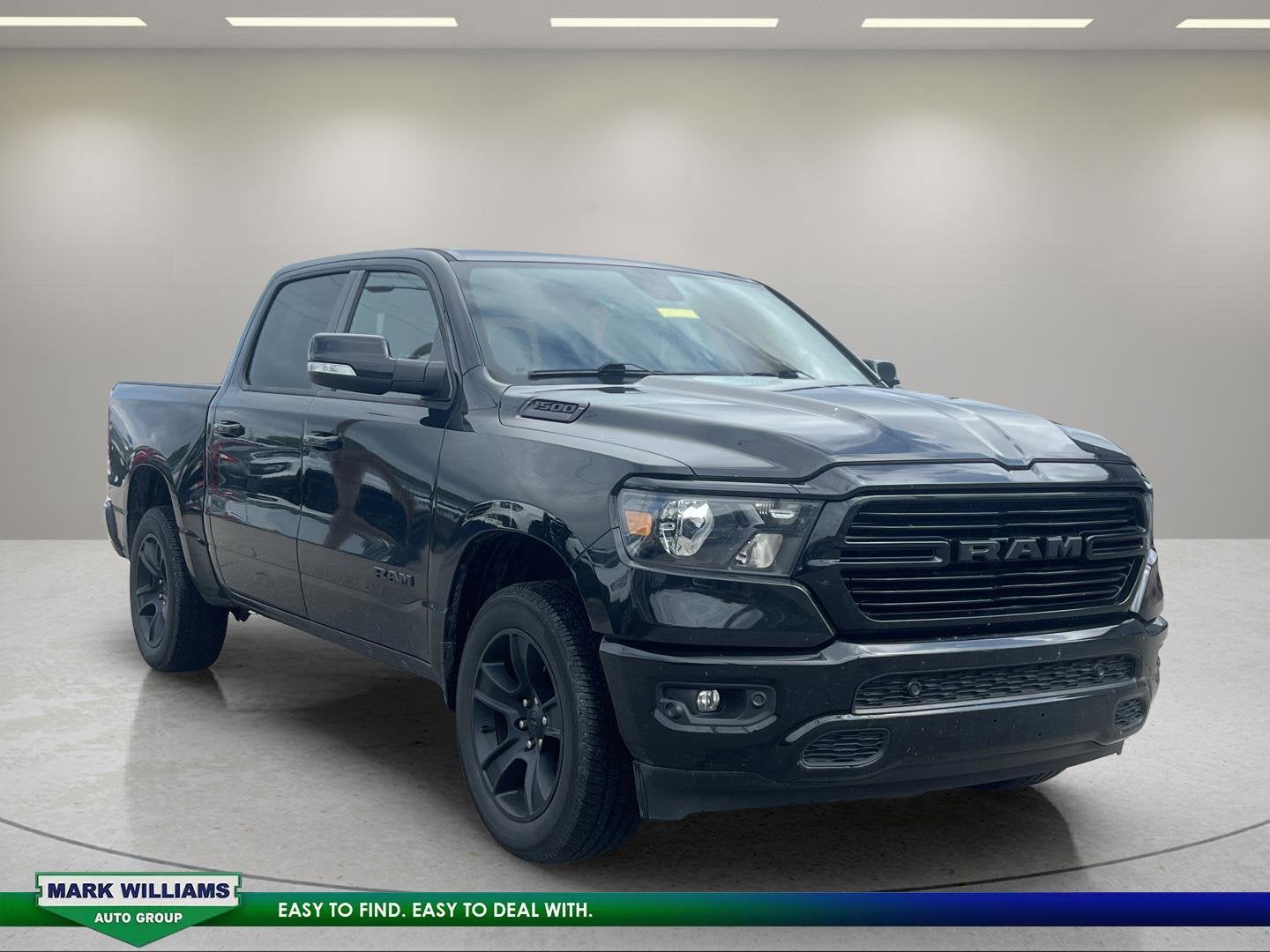 2020 RAM 1500 Big Horn/Lone Star 4x4 Crew Cab 5'7's photo