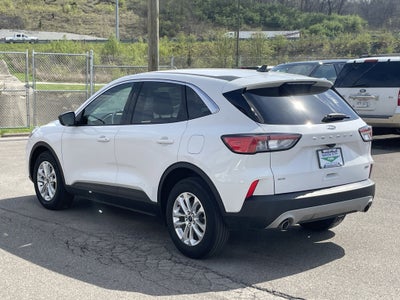 2022 Ford Escape Hybrid SE