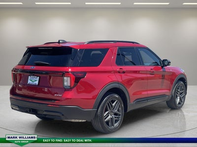 2025 Ford Explorer ST-Line