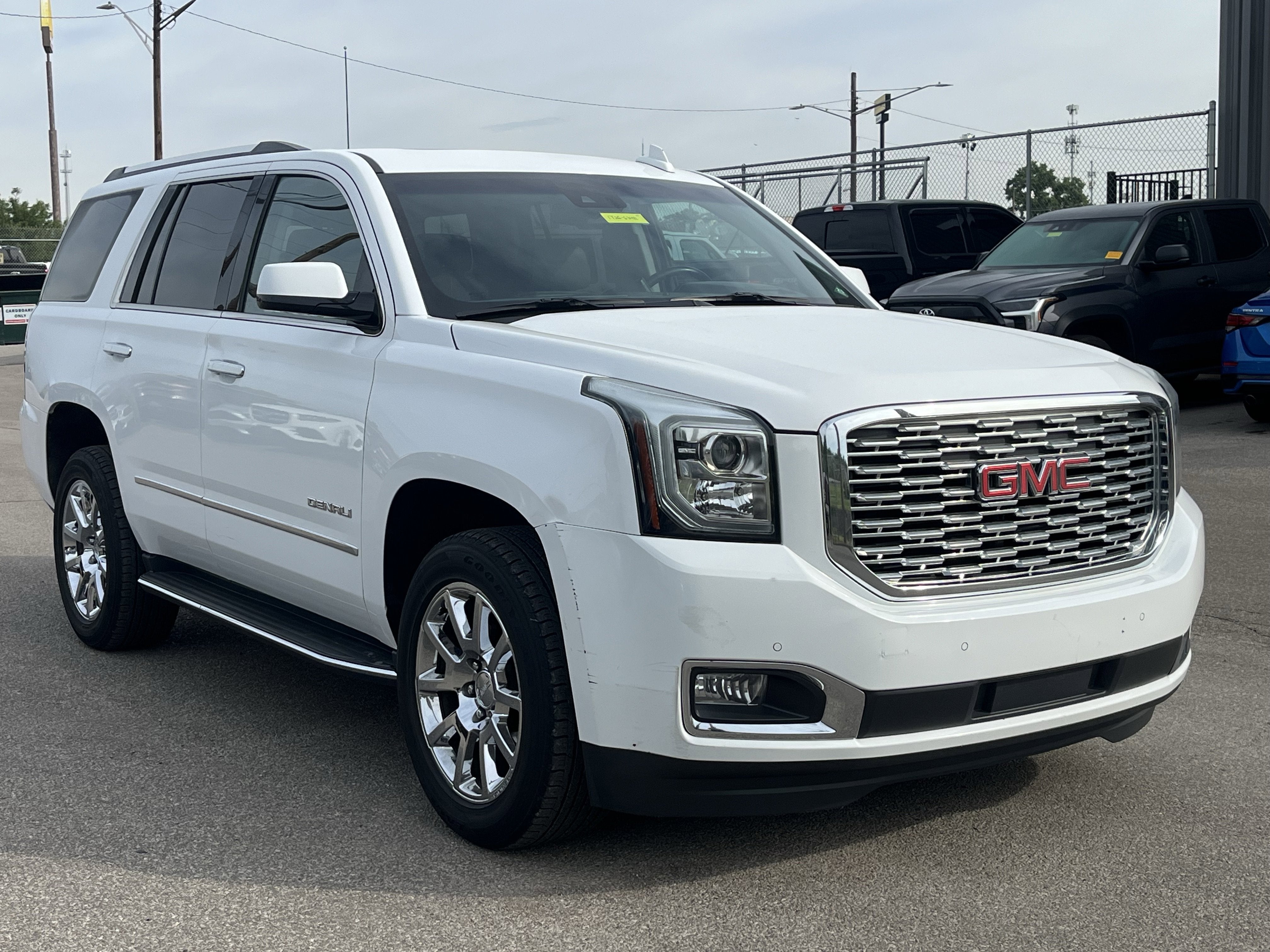 2019 GMC Yukon 4WD Denali's photo