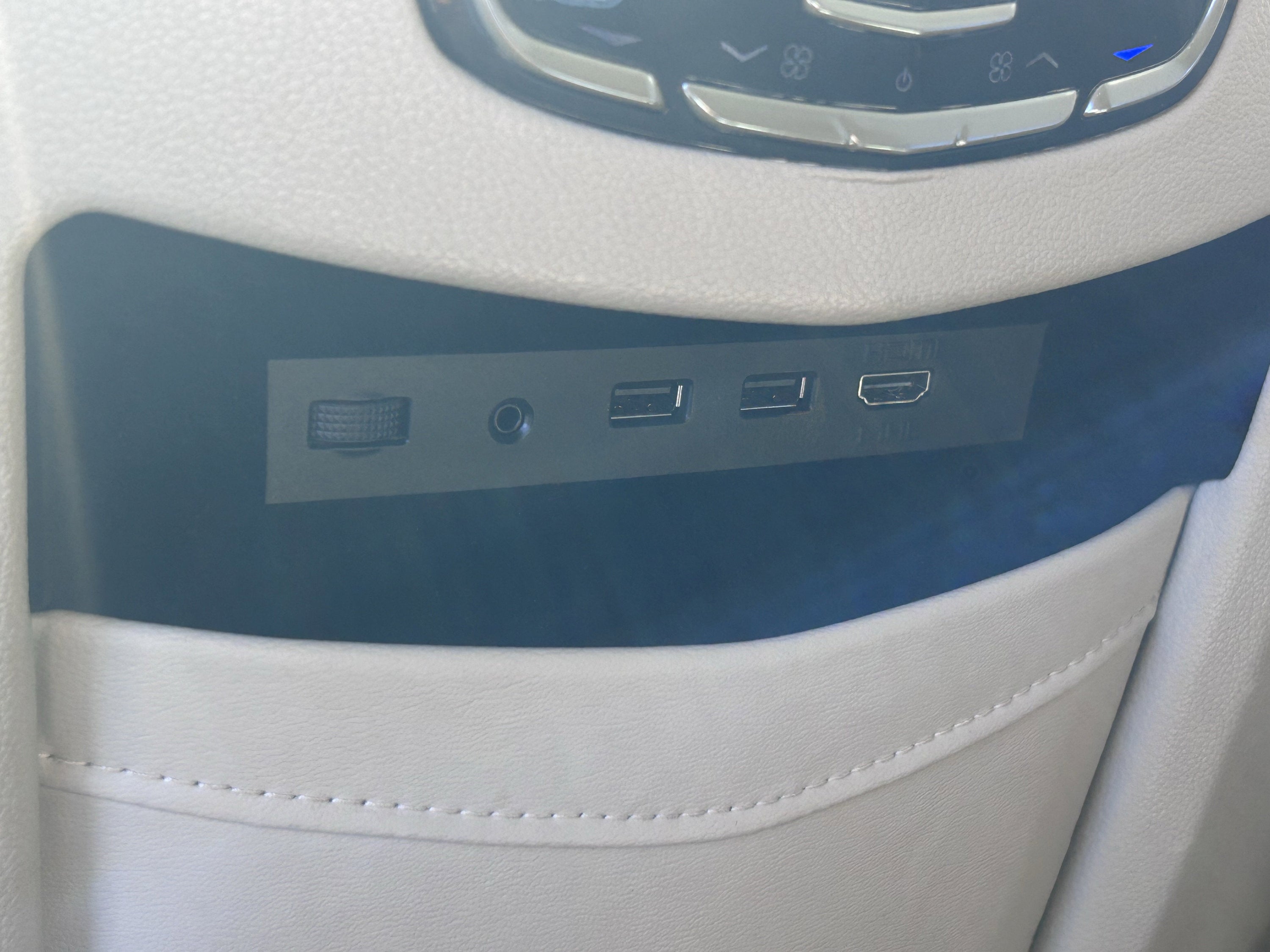 2017 Cadillac Escalade Luxury