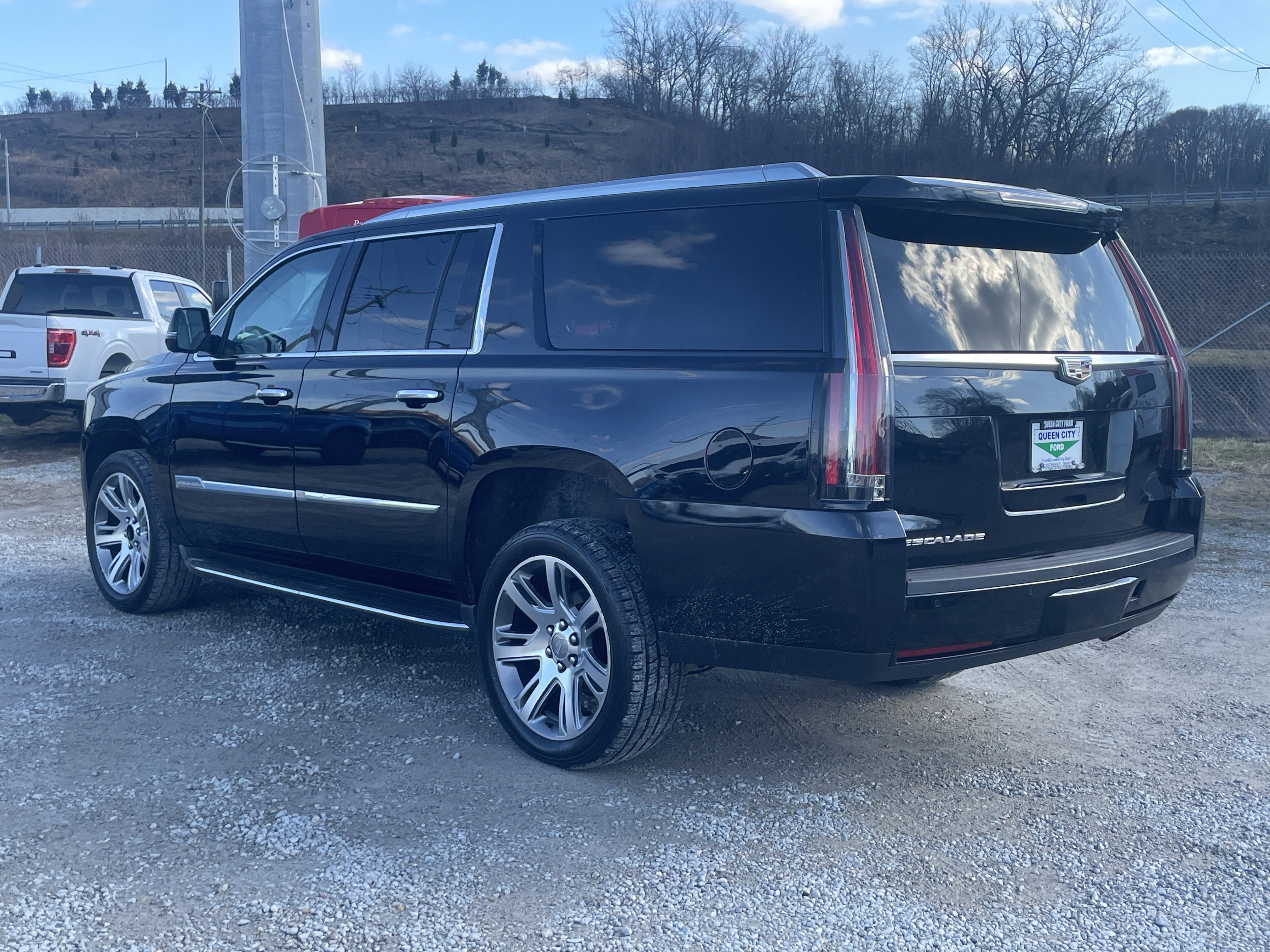 2016 Cadillac Escalade ESV Luxury