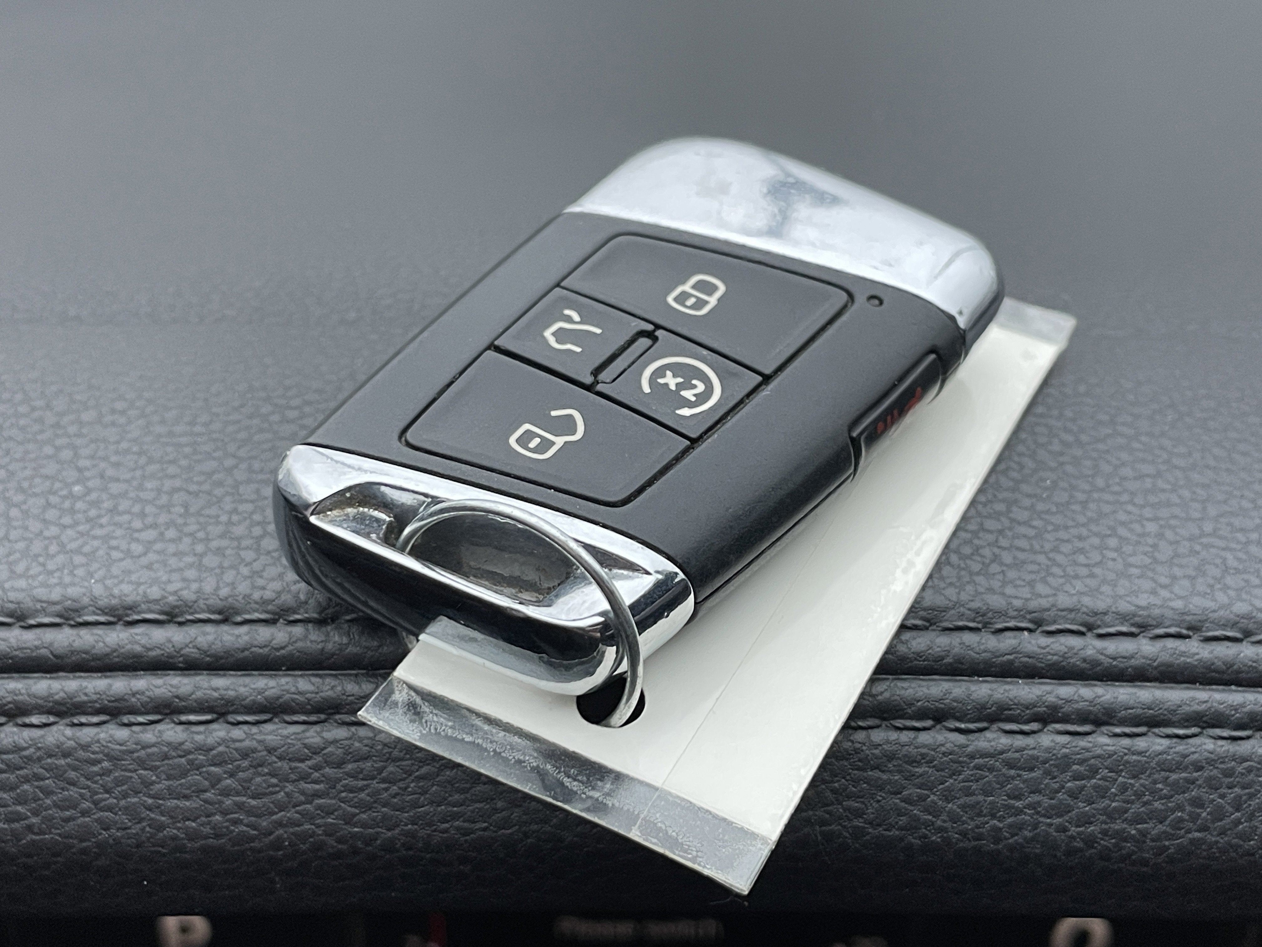 2022 Volkswagen Atlas Cross Sport 3.6L V6 SEL Premium R-Line