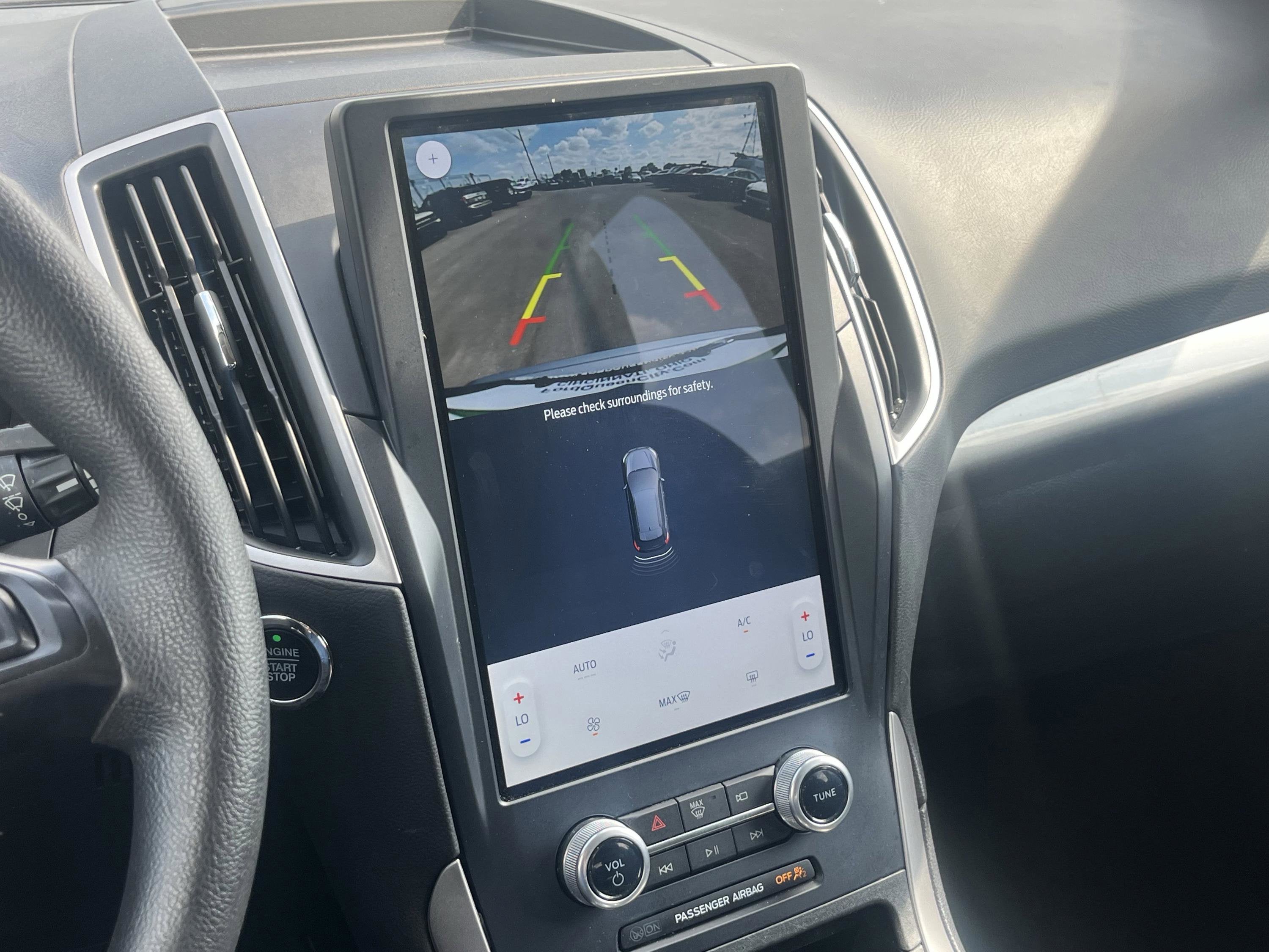 2022 Ford Edge SE