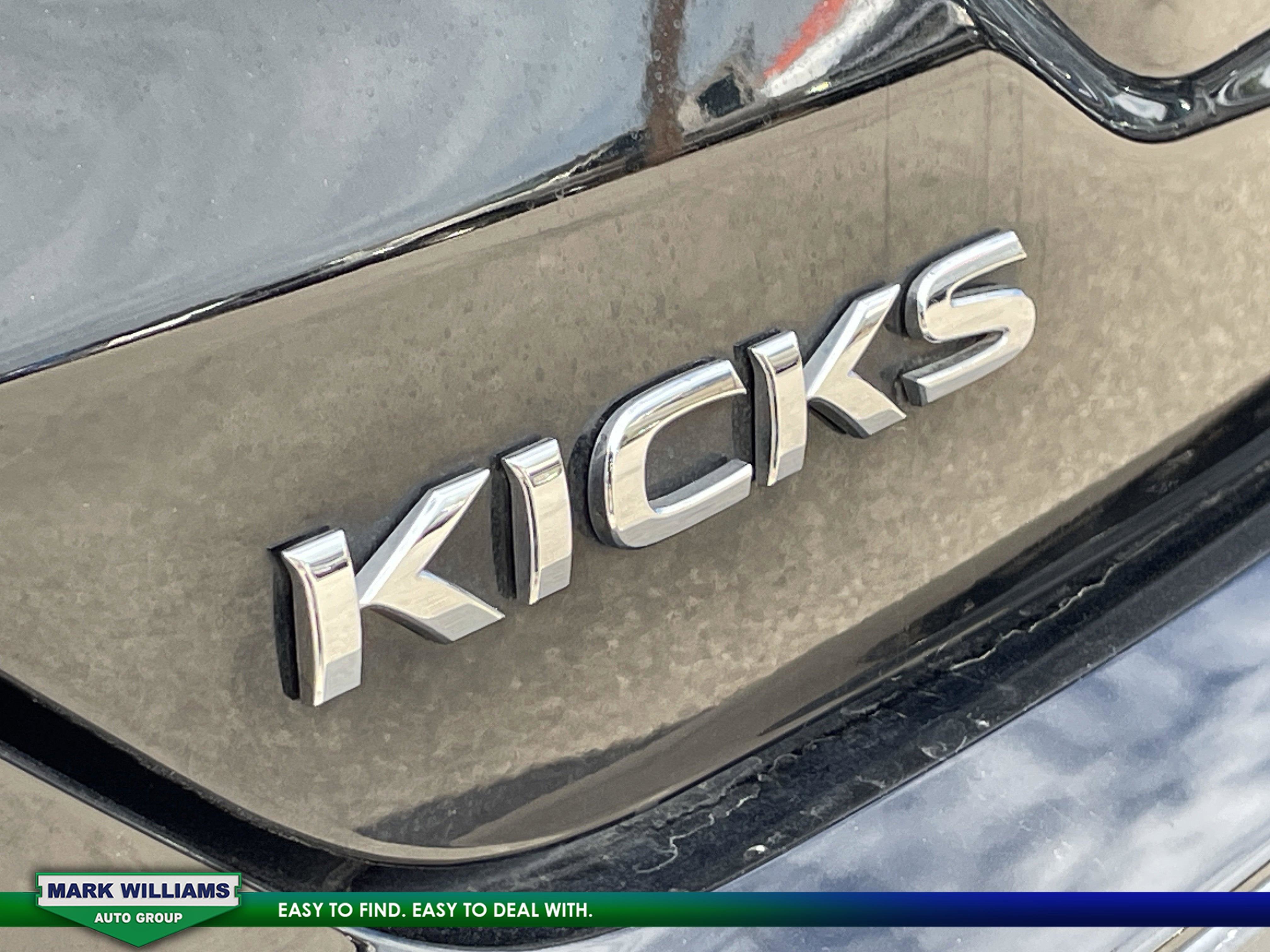 2023 Nissan Kicks SV