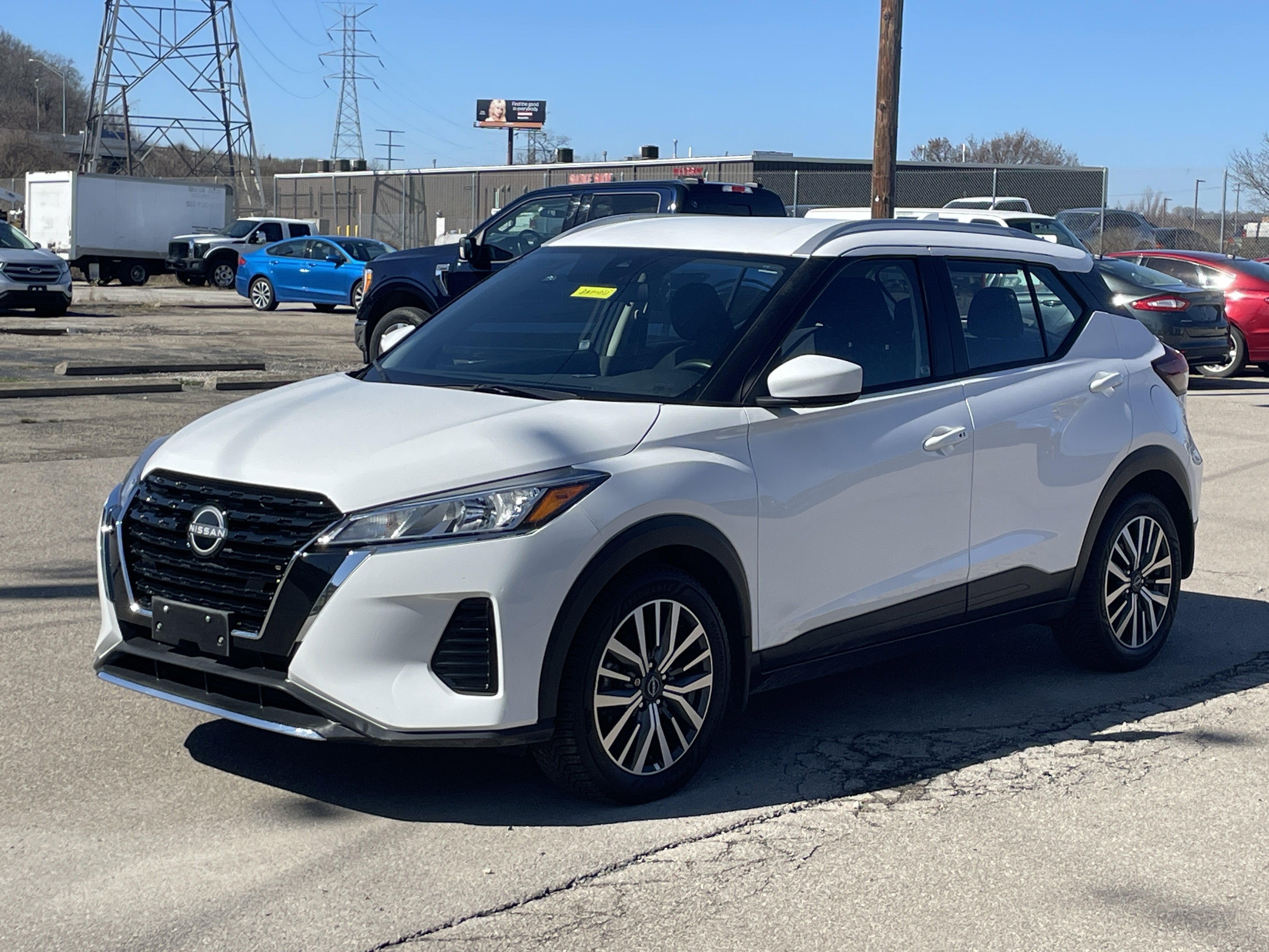 2023 Nissan Kicks SV