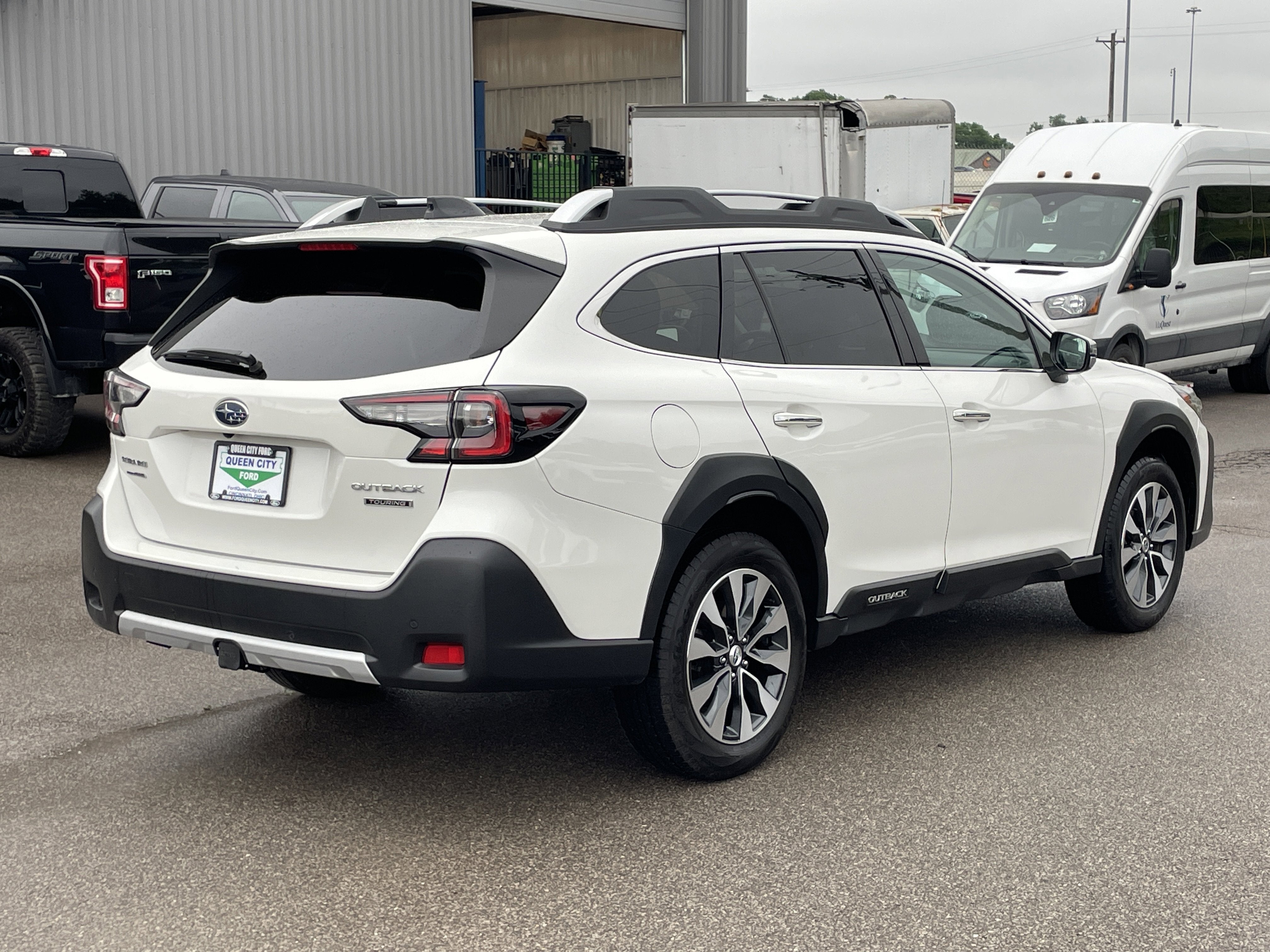2023 Subaru Outback Touring