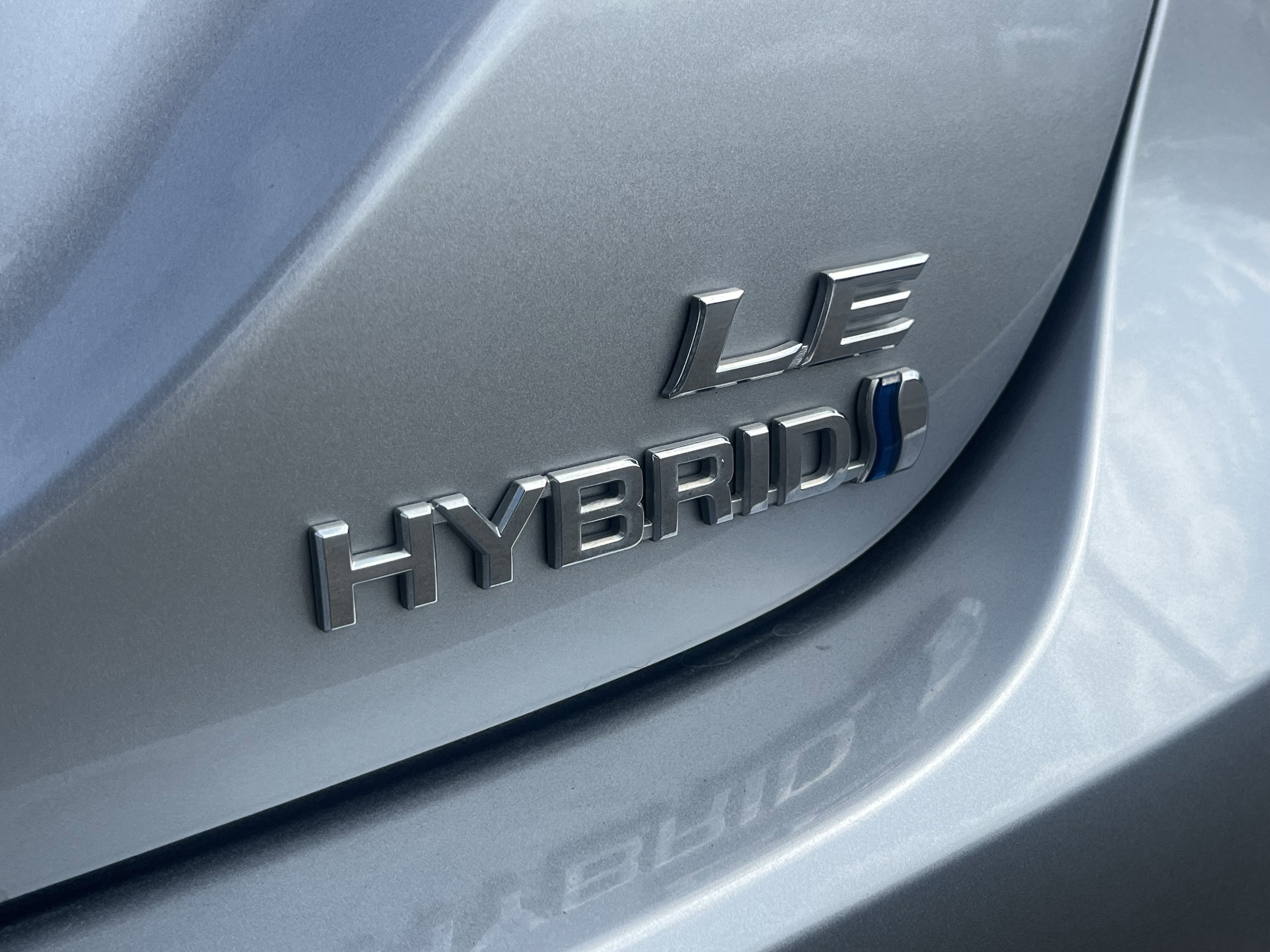 2024 Toyota Camry Hybrid LE