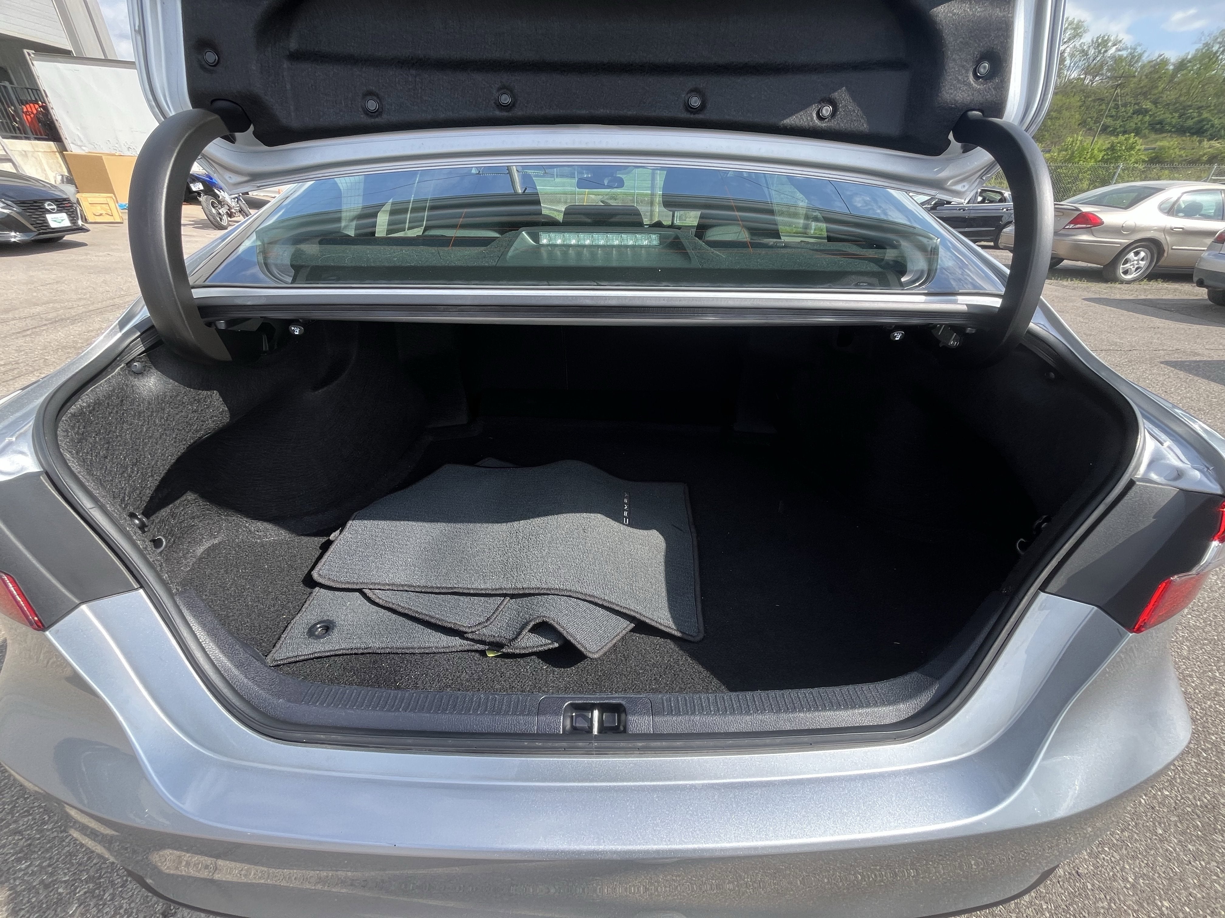 2024 Toyota Camry Hybrid LE