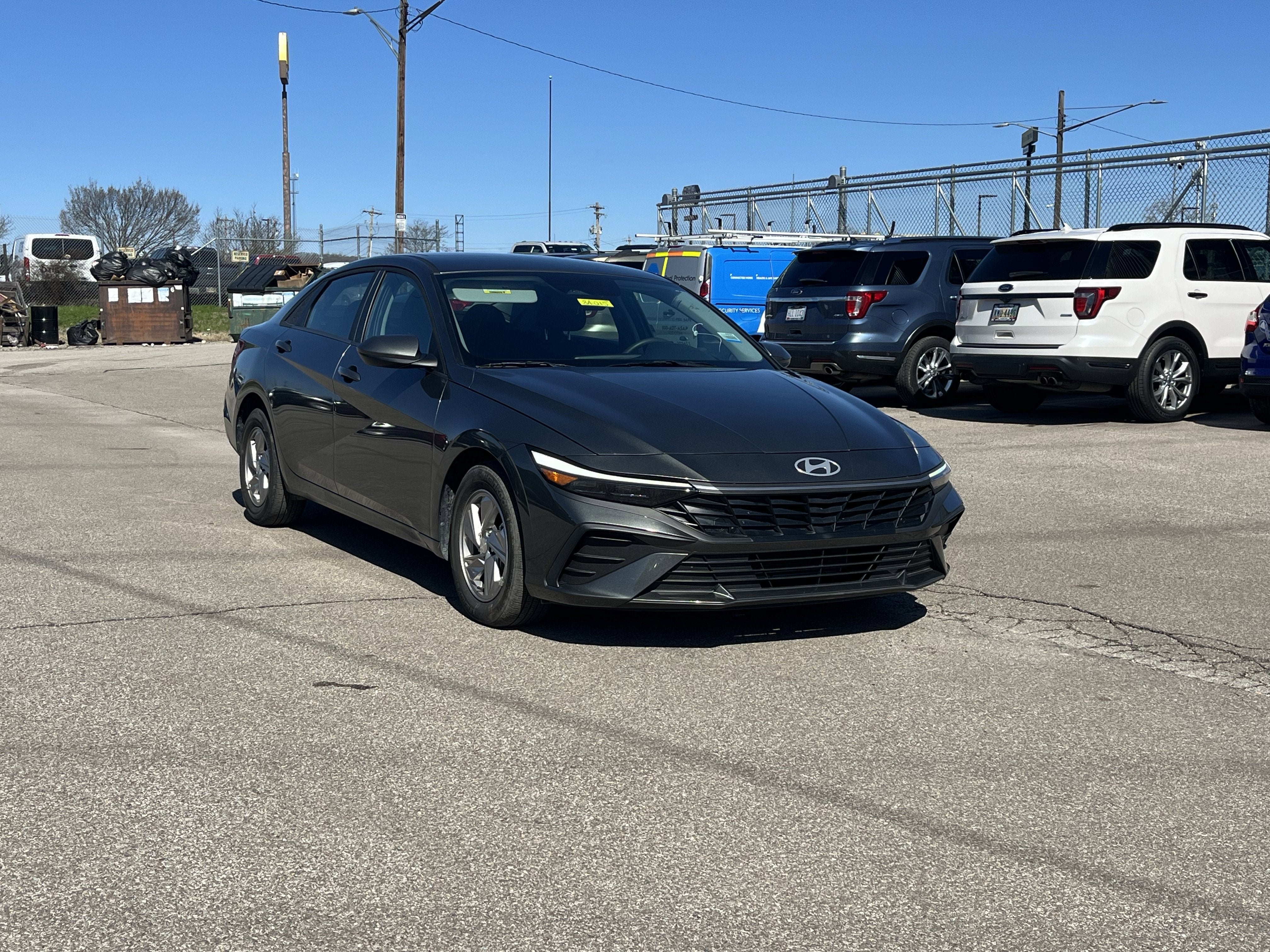 2025 Hyundai Elantra SE