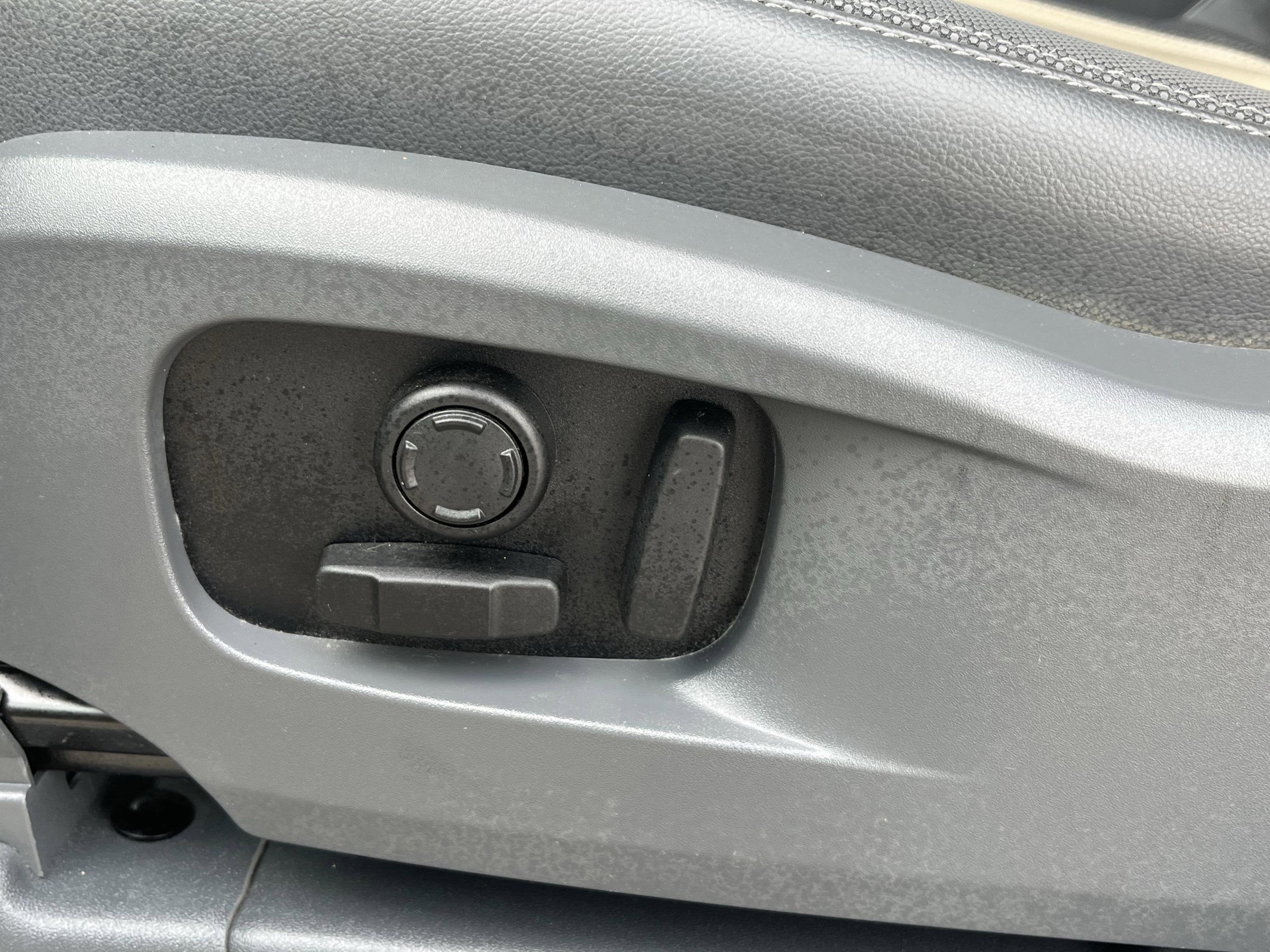 2023 Land Rover Defender 90 X-Dynamic SE