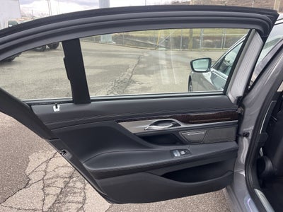 2022 BMW 7 Series 750i xDrive